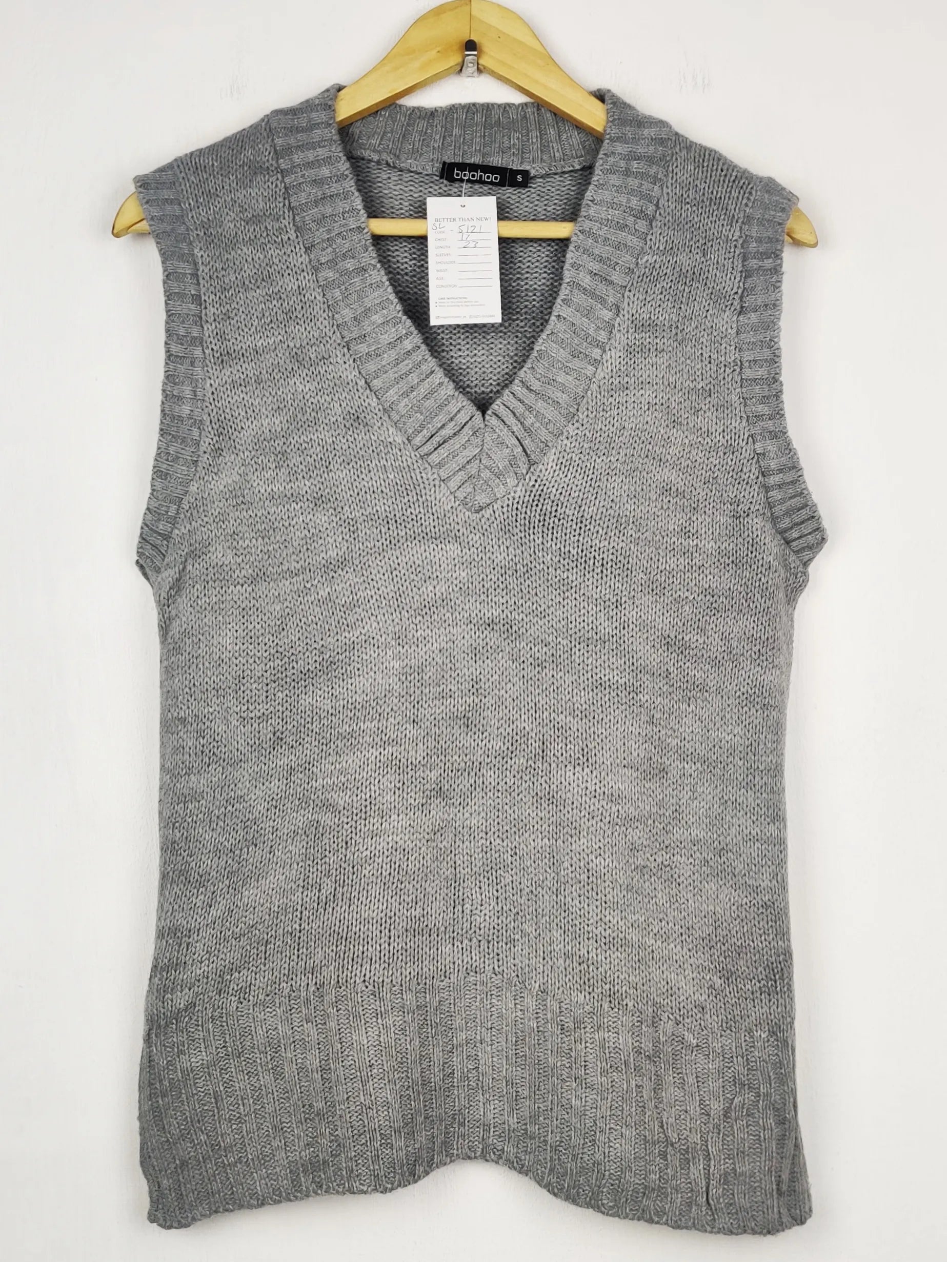 Buy online pre-used pre-loved 100% authentic & Original branded Boohoo (SL-5121) available in Pakistan. Top international brands avilable.
