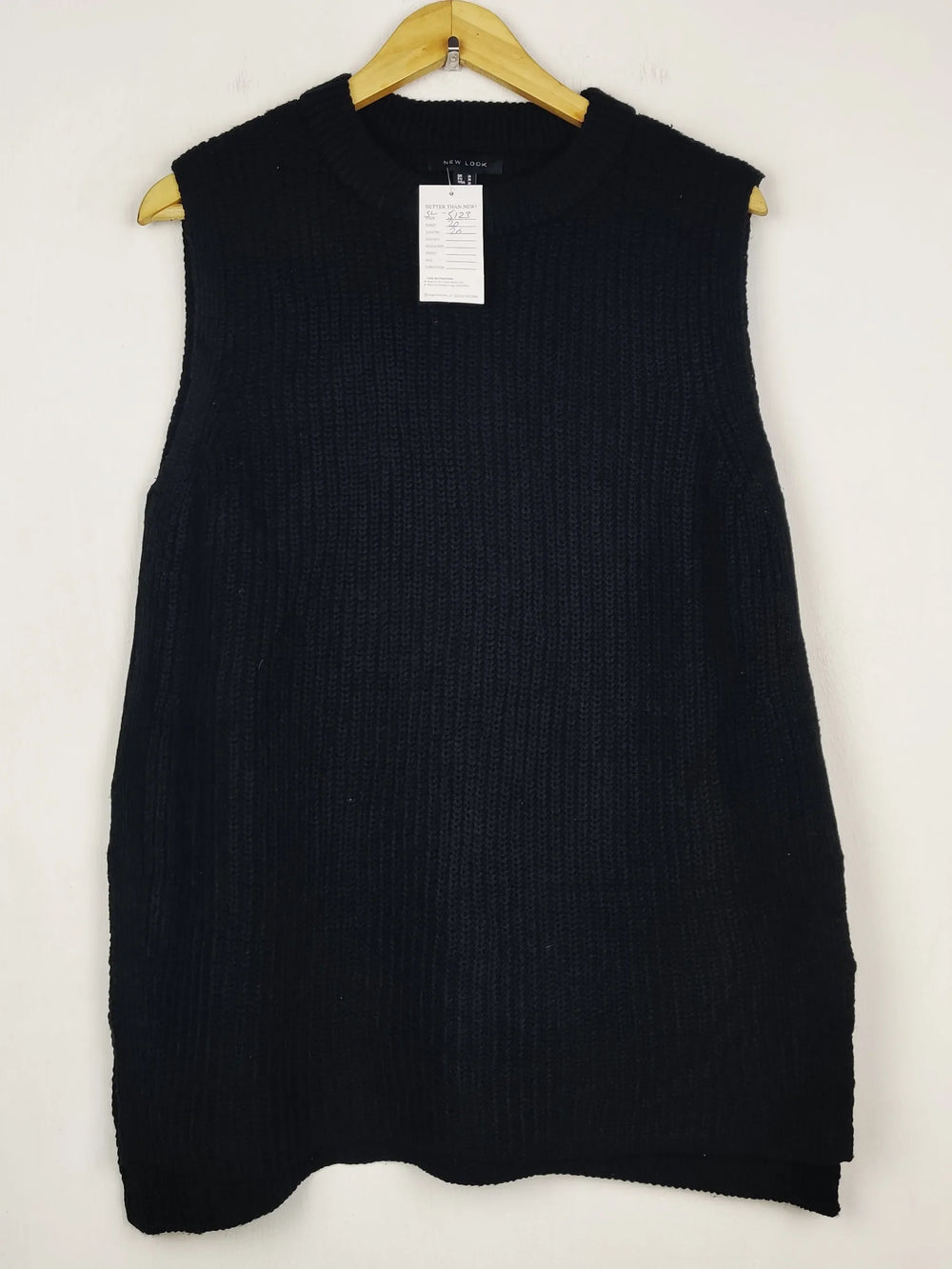 Buy online pre-used pre-loved 100% authentic & Original branded New Look (SL-5123) available in Pakistan. Top international brands avilable.