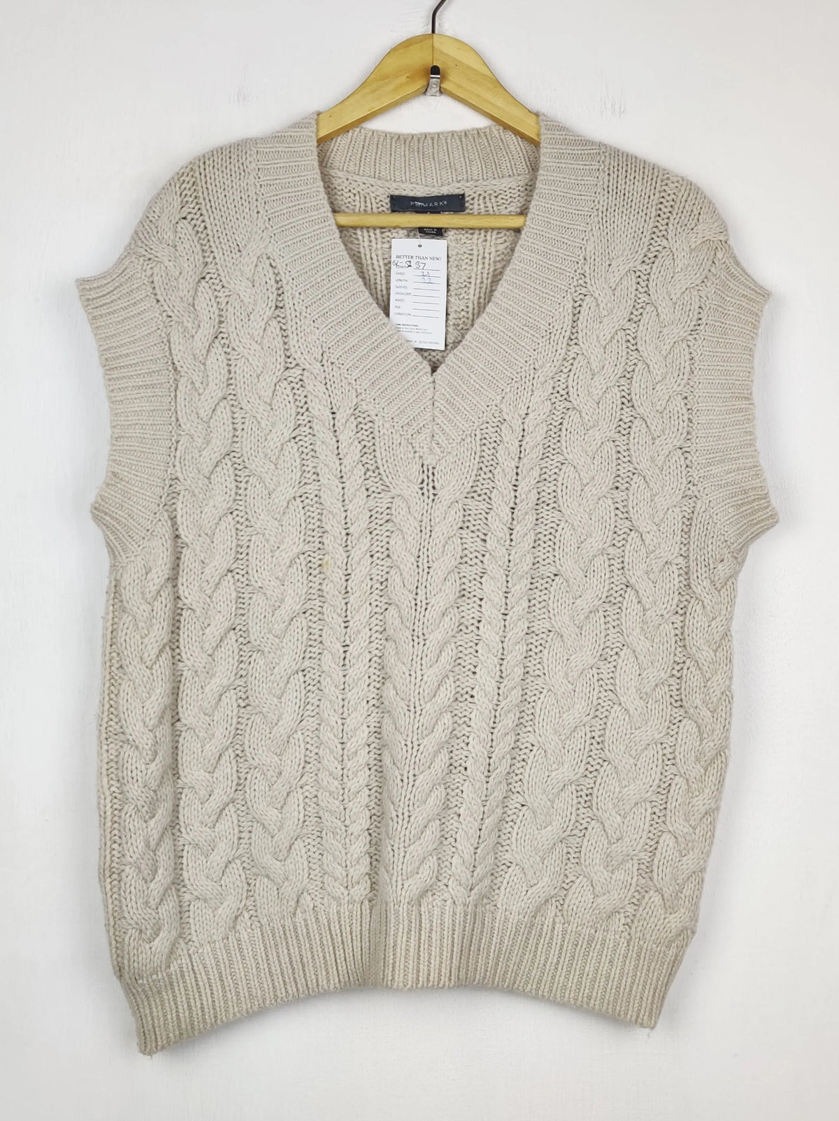 Buy online pre-used pre-loved 100% authentic & Original branded Primark (SL-5137) available in Pakistan. Top international brands avilable.