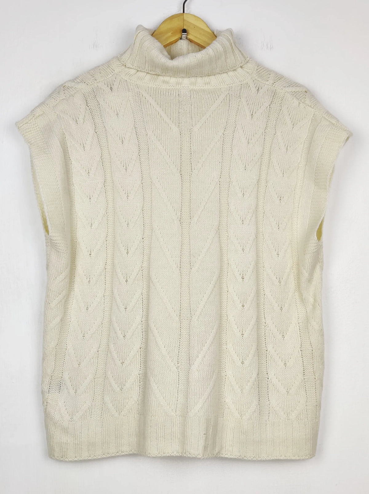 Buy online pre-used pre-loved 100% authentic & Original branded Shein (SL-5138) available in Pakistan. Top international brands avilable.