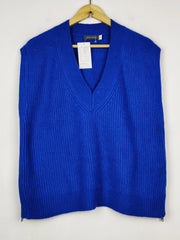 Buy online pre-used pre-loved 100% authentic & Original branded Mint Velvet (SL-5147) available in Pakistan. Top international brands avilable.