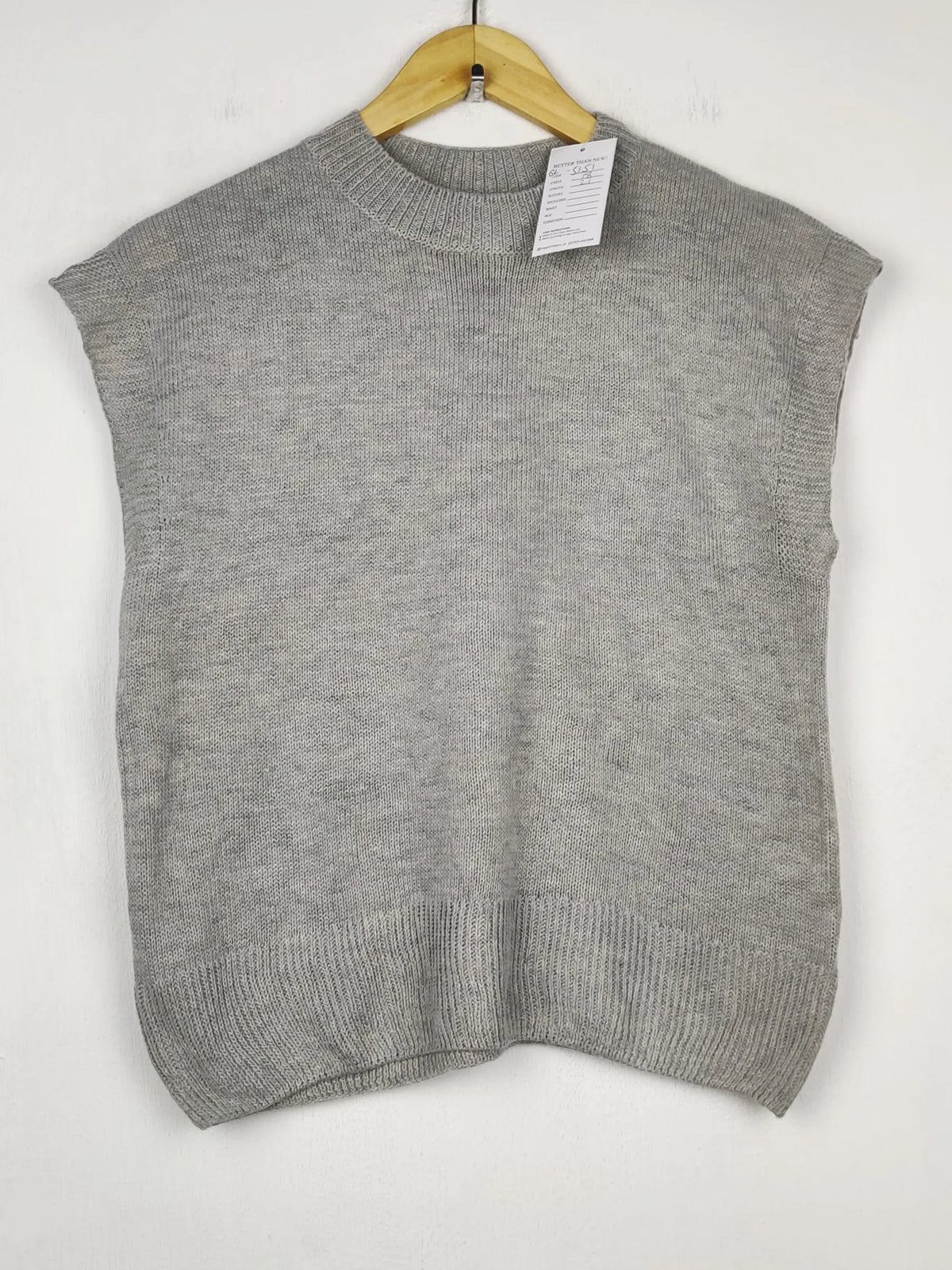 Buy online pre-used pre-loved 100% authentic & Original branded Unknown Brand (SL-5151) available in Pakistan. Top international brands avilable.