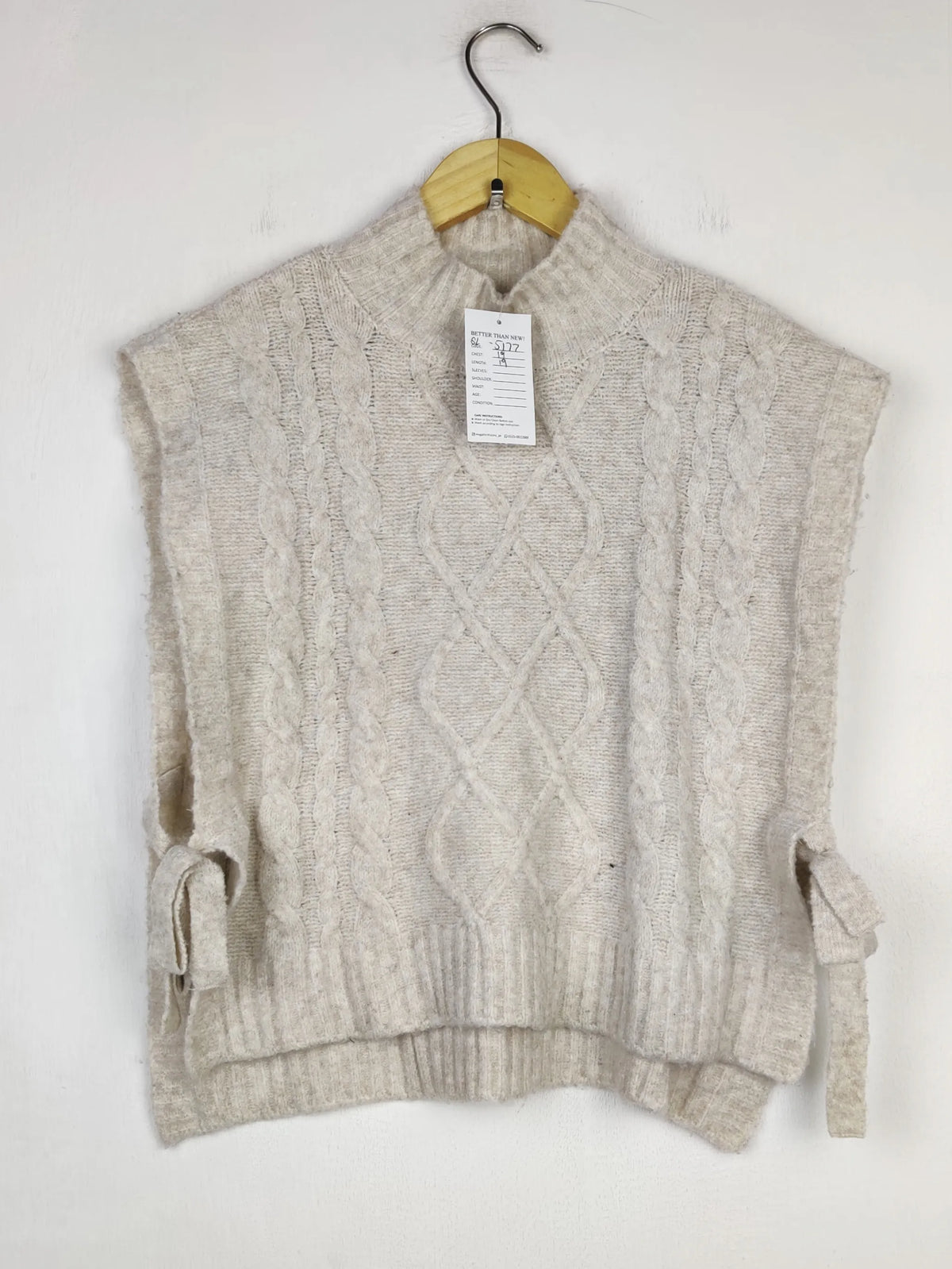 Buy online pre-used pre-loved 100% authentic & Original branded Primark (SL-5177) available in Pakistan. Top international brands avilable.