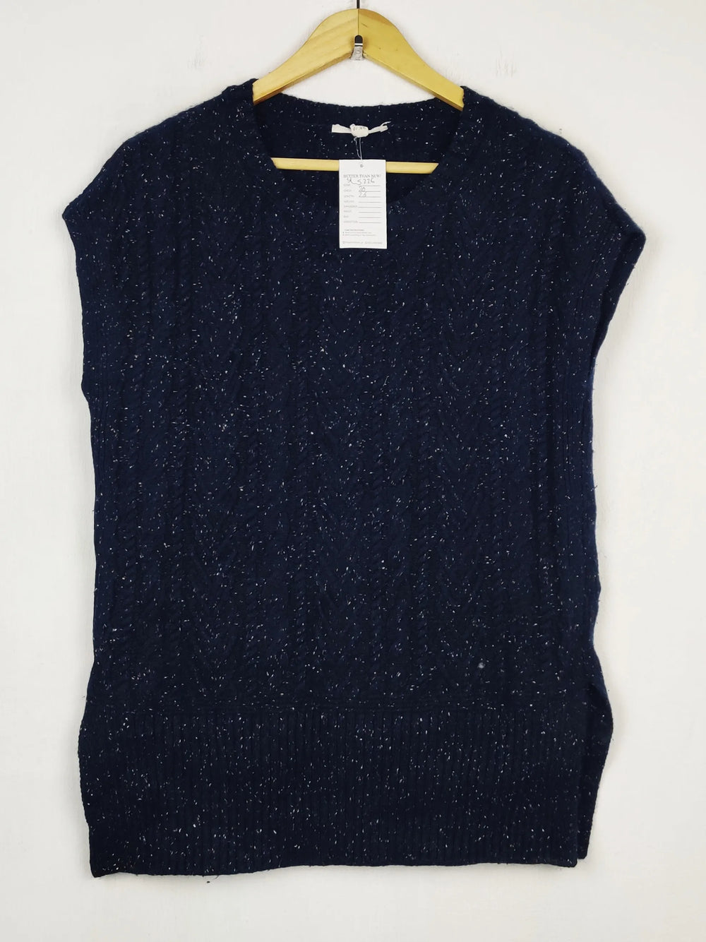 Buy online pre-used pre-loved 100% authentic & Original branded H&M (SL-5226) available in Pakistan. Top international brands avilable.