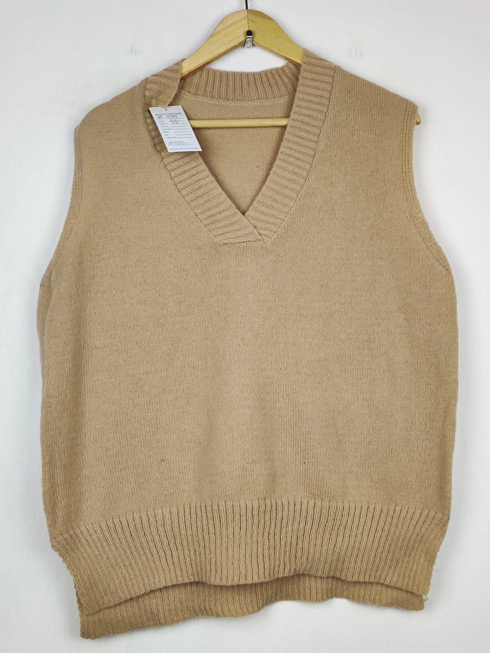 Buy online pre-used pre-loved 100% authentic & Original branded Unknown Brand (SL-5239) available in Pakistan. Top international brands avilable.