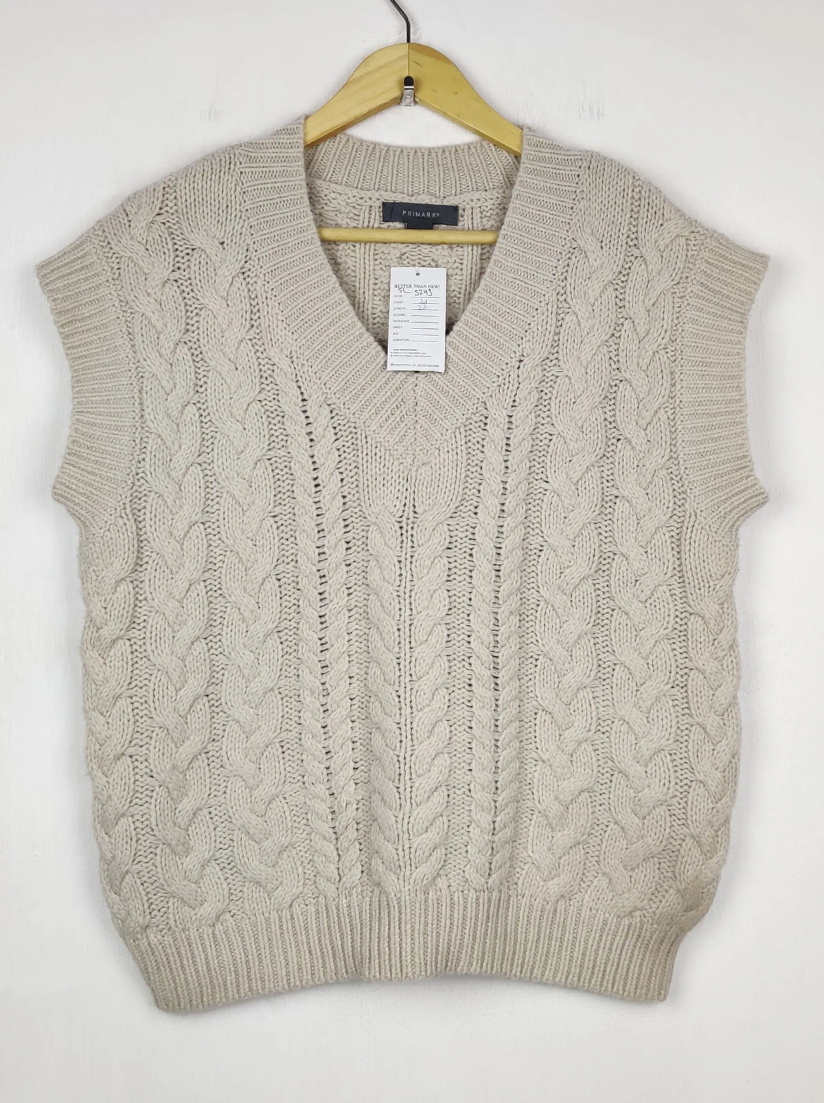 Buy online pre-used pre-loved 100% authentic & Original branded Primark (SL-5243) available in Pakistan. Top international brands avilable.