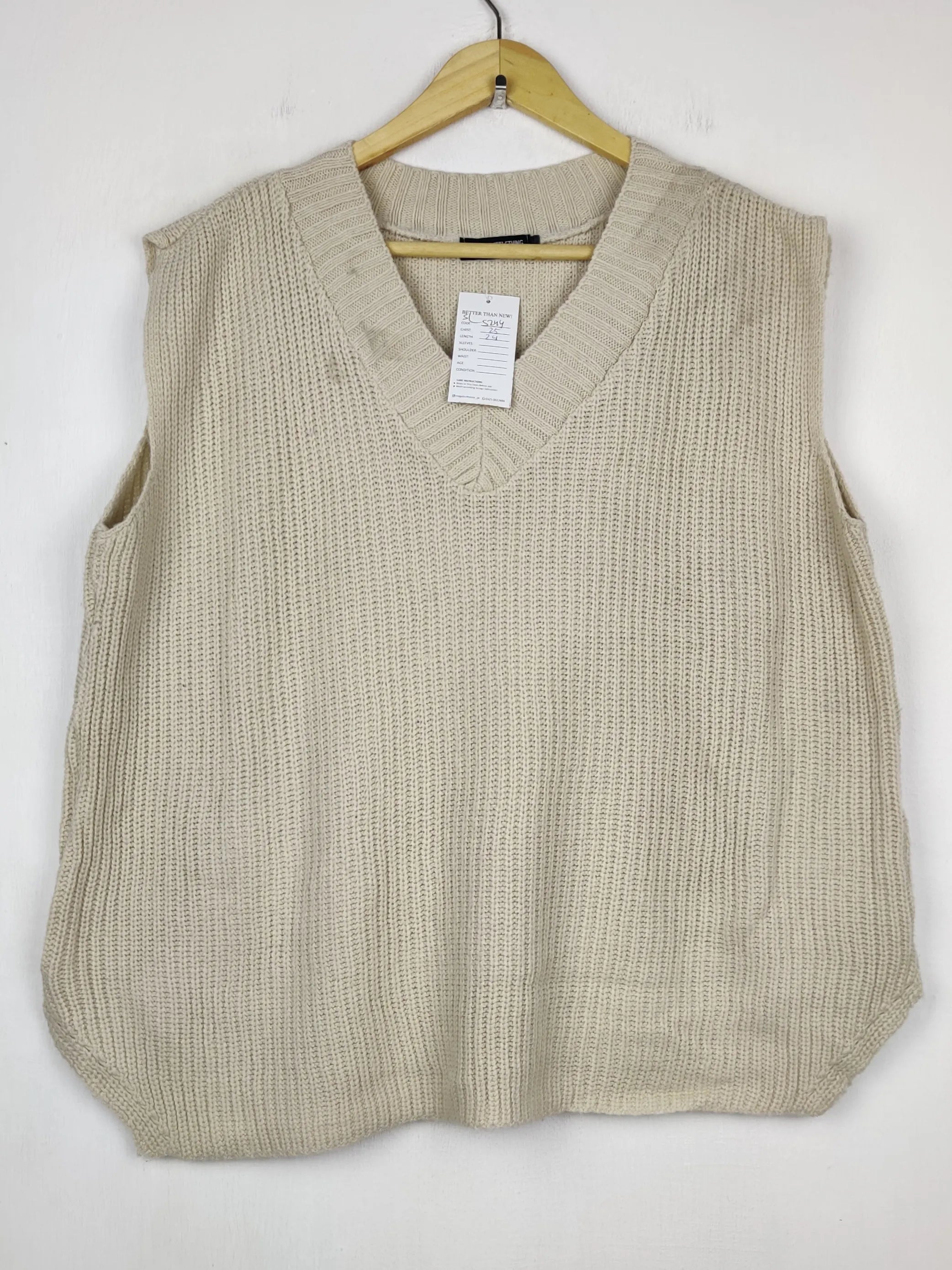 Buy online pre-used pre-loved 100% authentic & Original branded Prettylittlethings (SL-5244) available in Pakistan. Top international brands avilable.