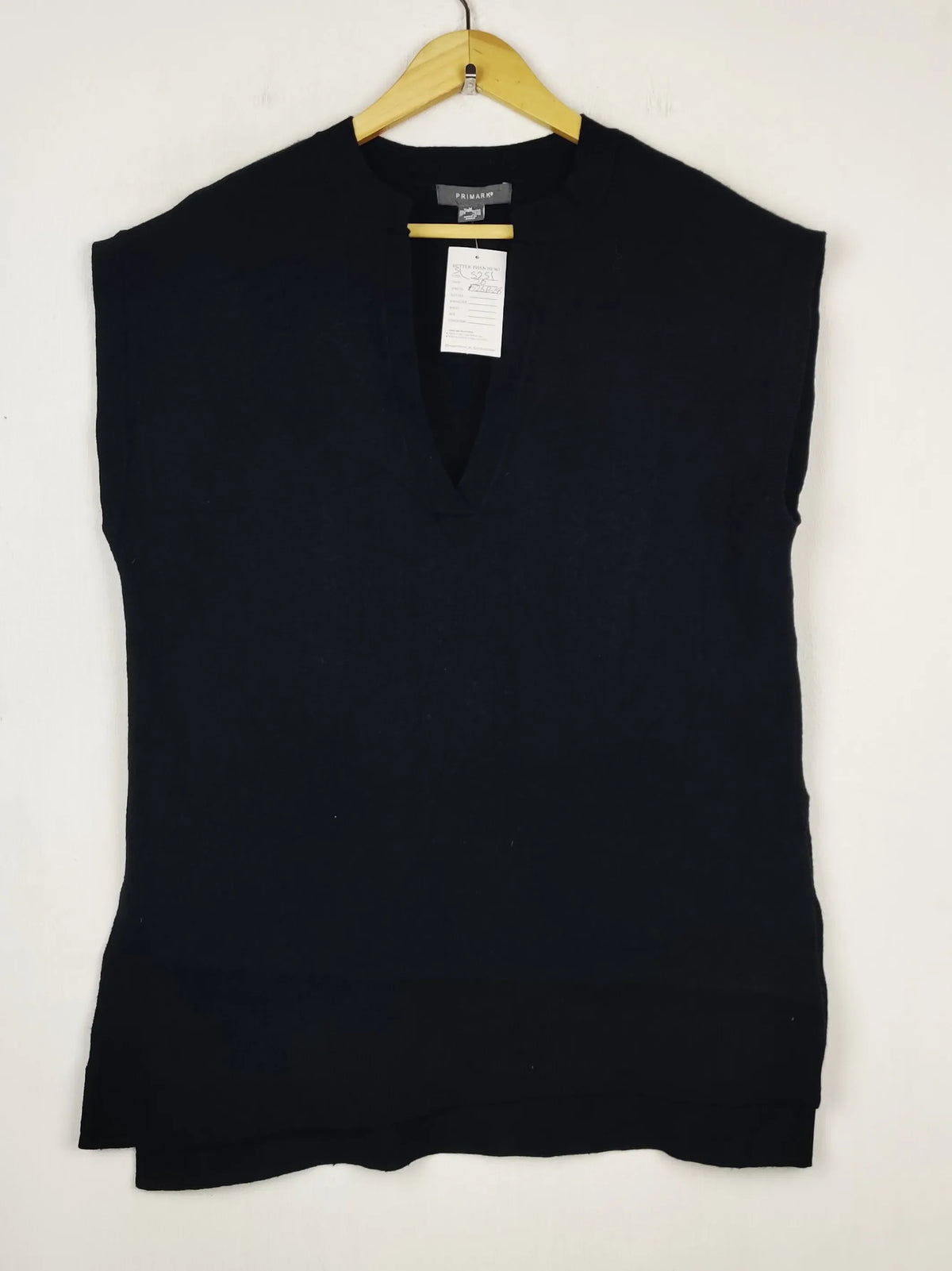 Buy online pre-used pre-loved 100% authentic & Original branded Primark (SL-5251) available in Pakistan. Top international brands avilable.
