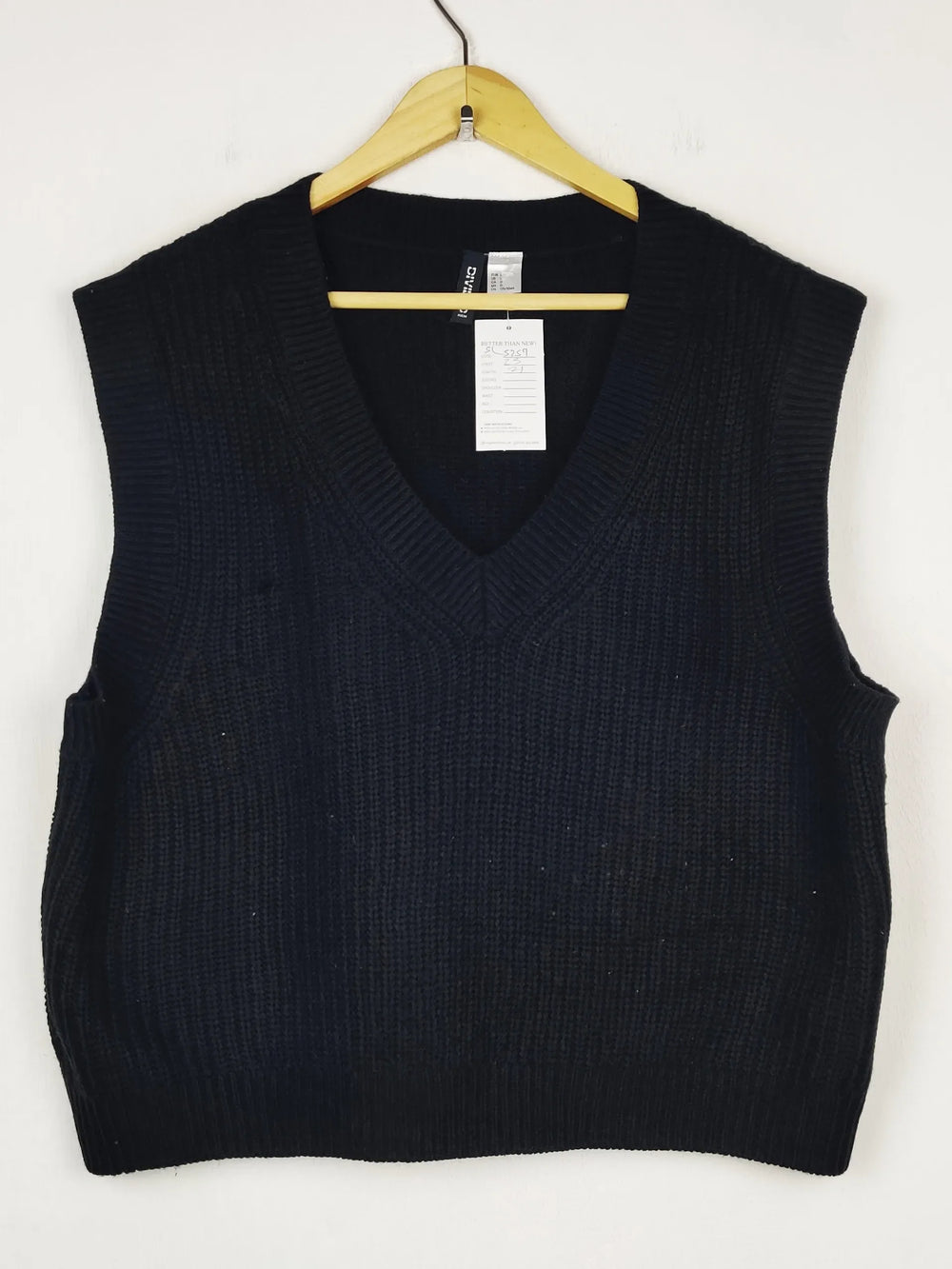 Buy online pre-used pre-loved 100% authentic & Original branded H&M (SL-5257) available in Pakistan. Top international brands avilable.