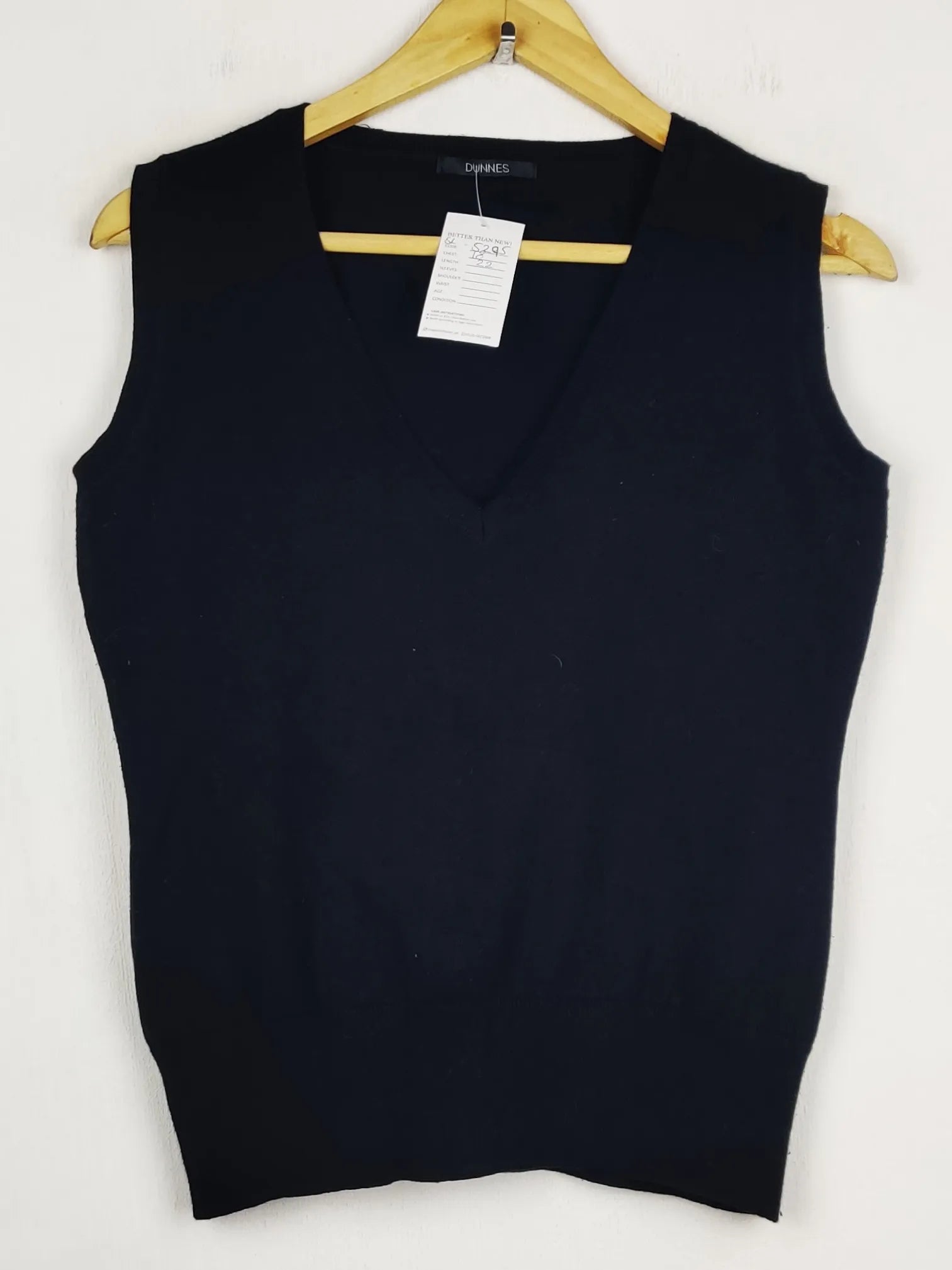 Buy online pre-used pre-loved 100% authentic & Original branded Dunnes Stores (SL-5295) available in Pakistan. Top international brands avilable.