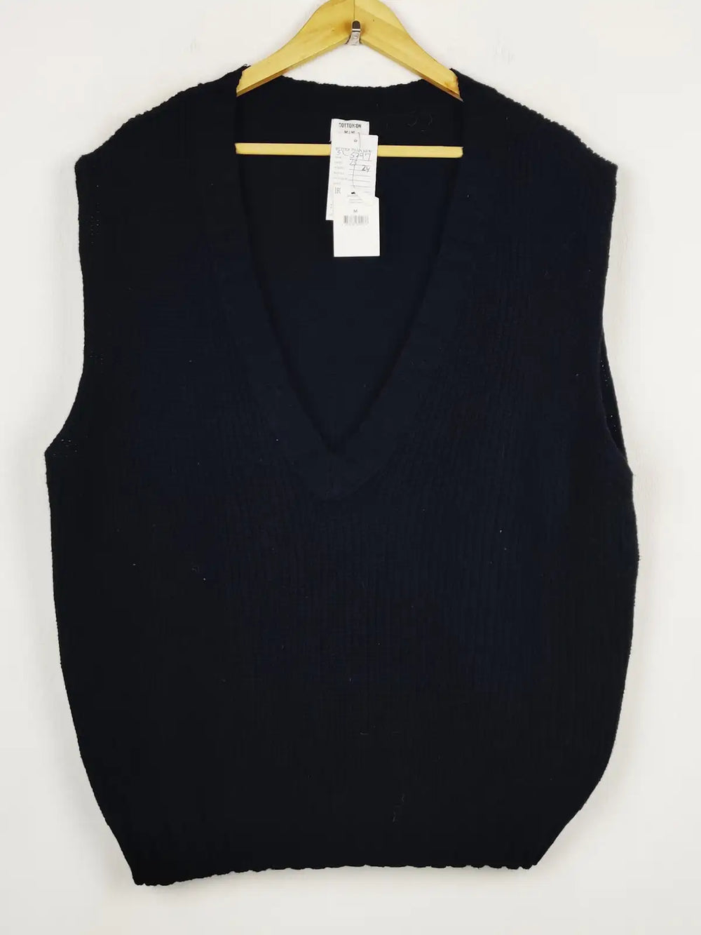 Buy online pre-used pre-loved 100% authentic & Original branded Cotton On (SL-5297) available in Pakistan. Top international brands avilable.