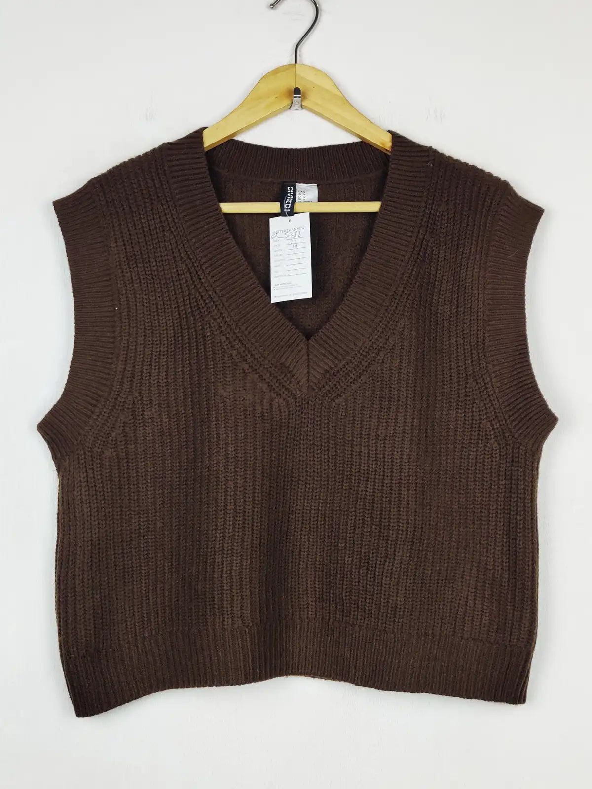 Buy online pre-used pre-loved 100% authentic & Original branded H&M (SL-5312) available in Pakistan. Top international brands avilable.