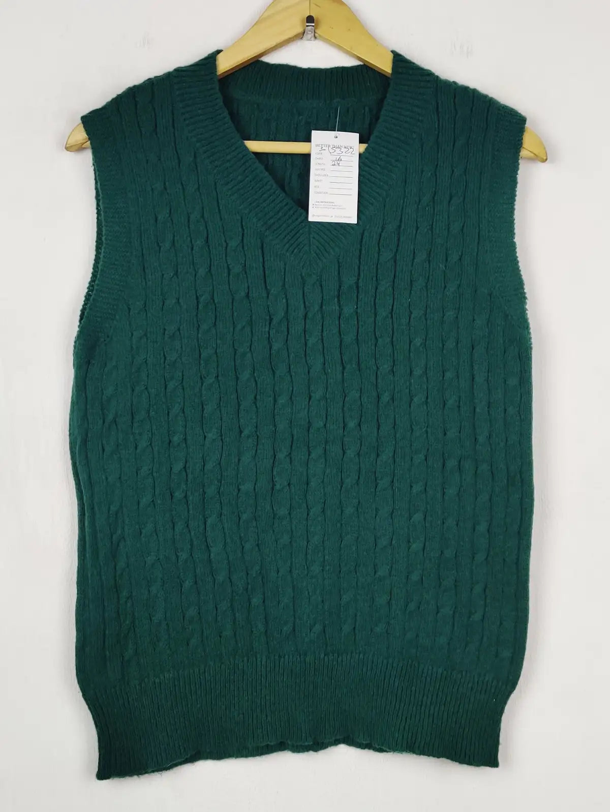 Buy online pre-used pre-loved 100% authentic & Original branded Unknown Brand (SL-5322) available in Pakistan. Top international brands avilable.