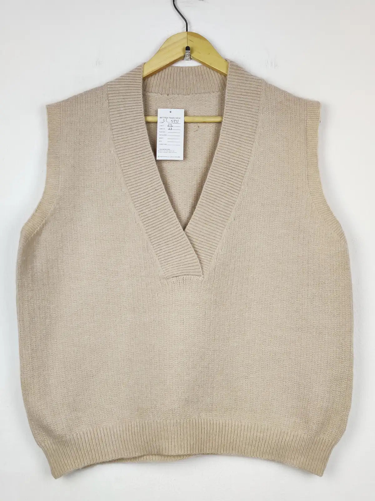 Buy online pre-used pre-loved 100% authentic & Original branded Unknown Brand (SL-5331) available in Pakistan. Top international brands avilable.