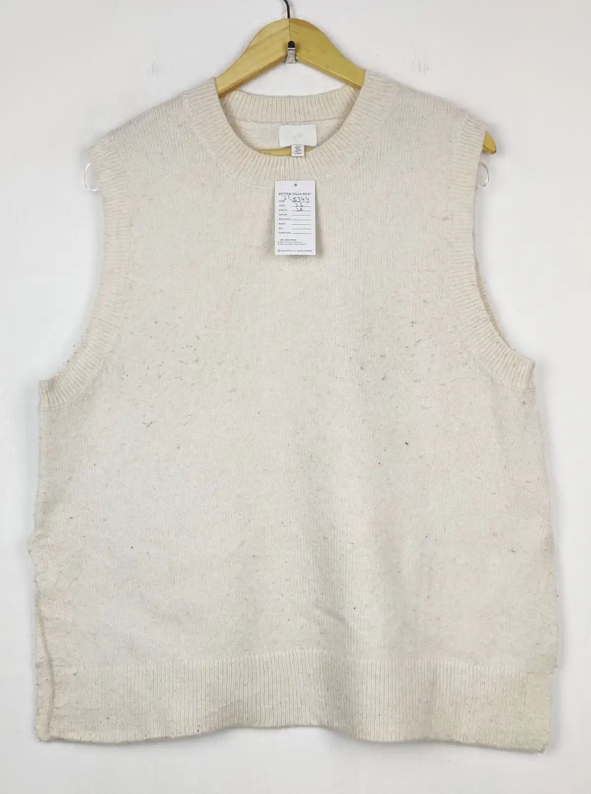 Buy online pre-used pre-loved 100% authentic & Original branded H&M (SL-5344) available in Pakistan. Top international brands avilable.
