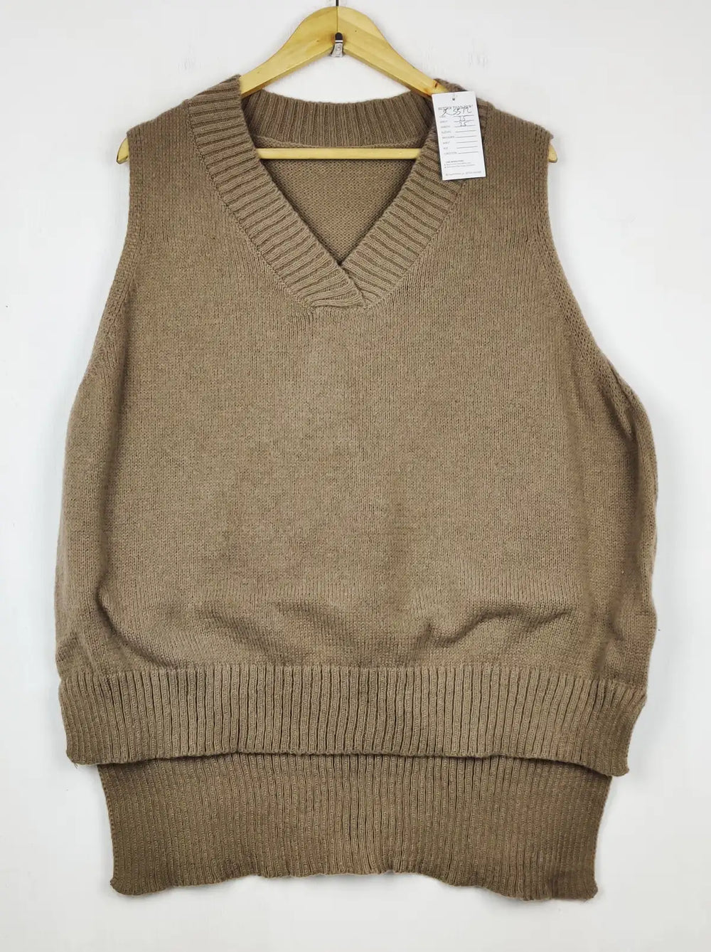 Buy online pre-used pre-loved 100% authentic & Original branded Shein (SL-5372) available in Pakistan. Top international brands avilable.