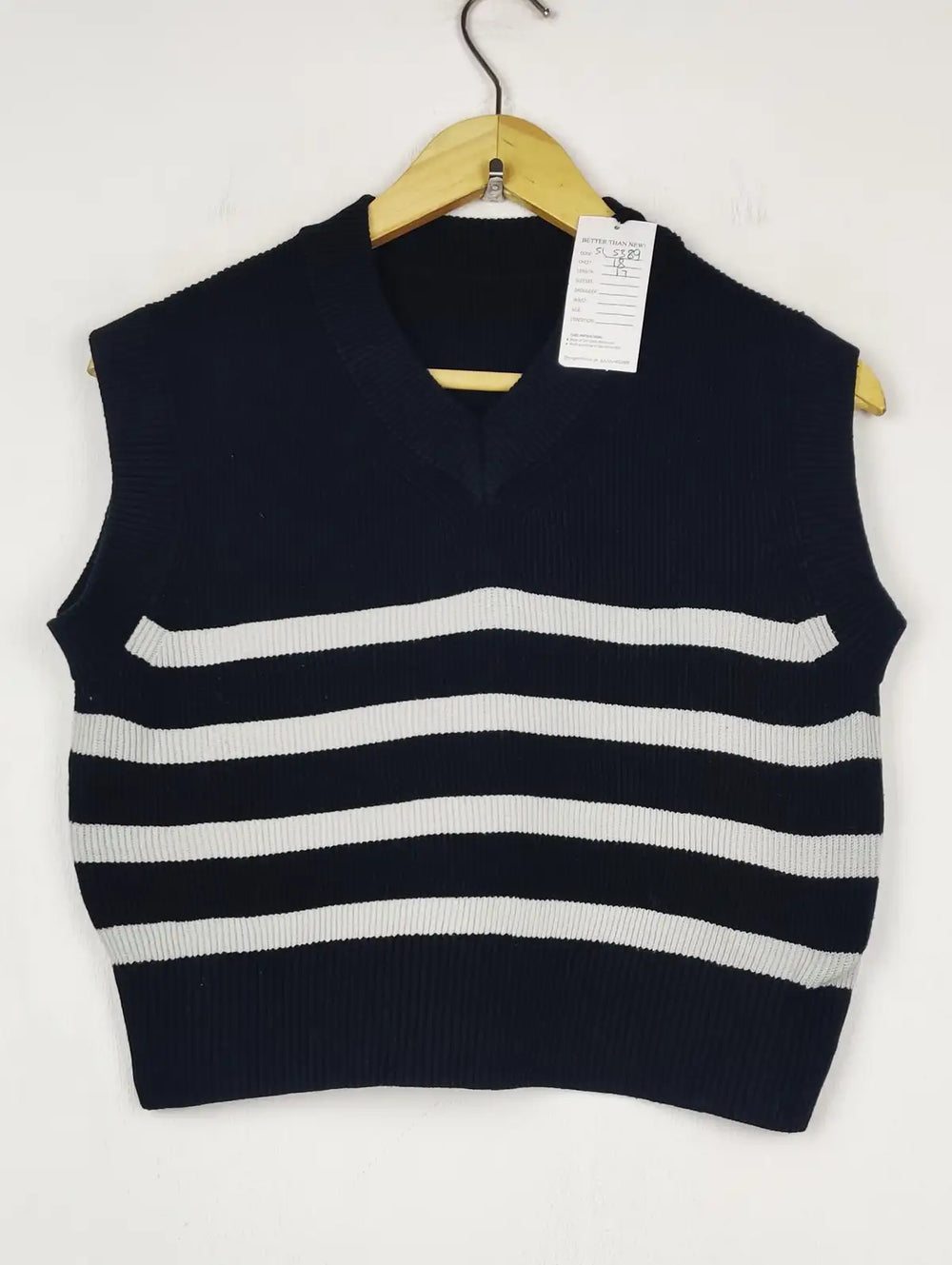 Buy online pre-used pre-loved 100% authentic & Original branded Unknown Brand (SL-5389) available in Pakistan. Top international brands avilable.