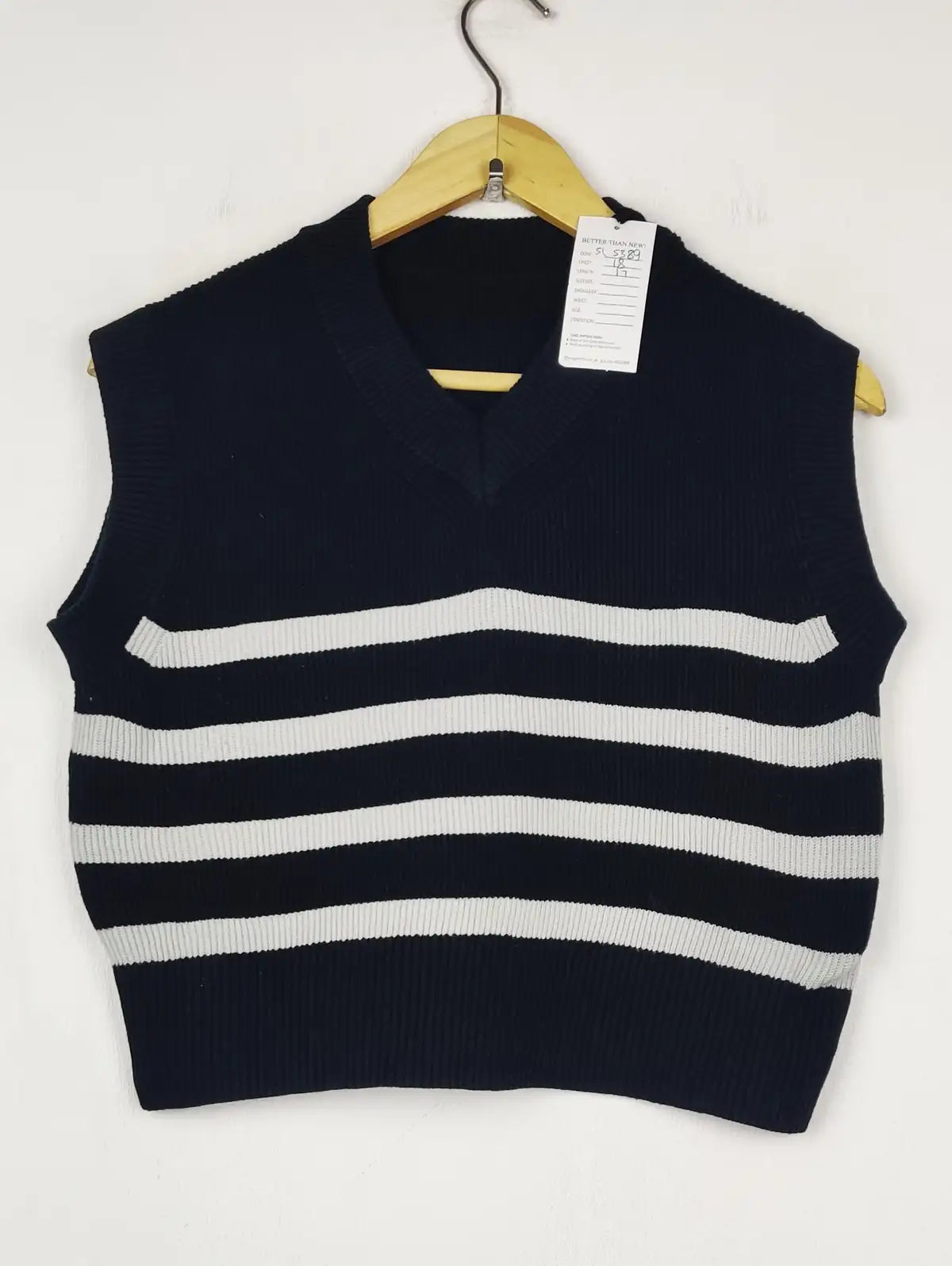 Buy online pre-used pre-loved 100% authentic & Original branded Unknown Brand (SL-5389) available in Pakistan. Top international brands avilable.