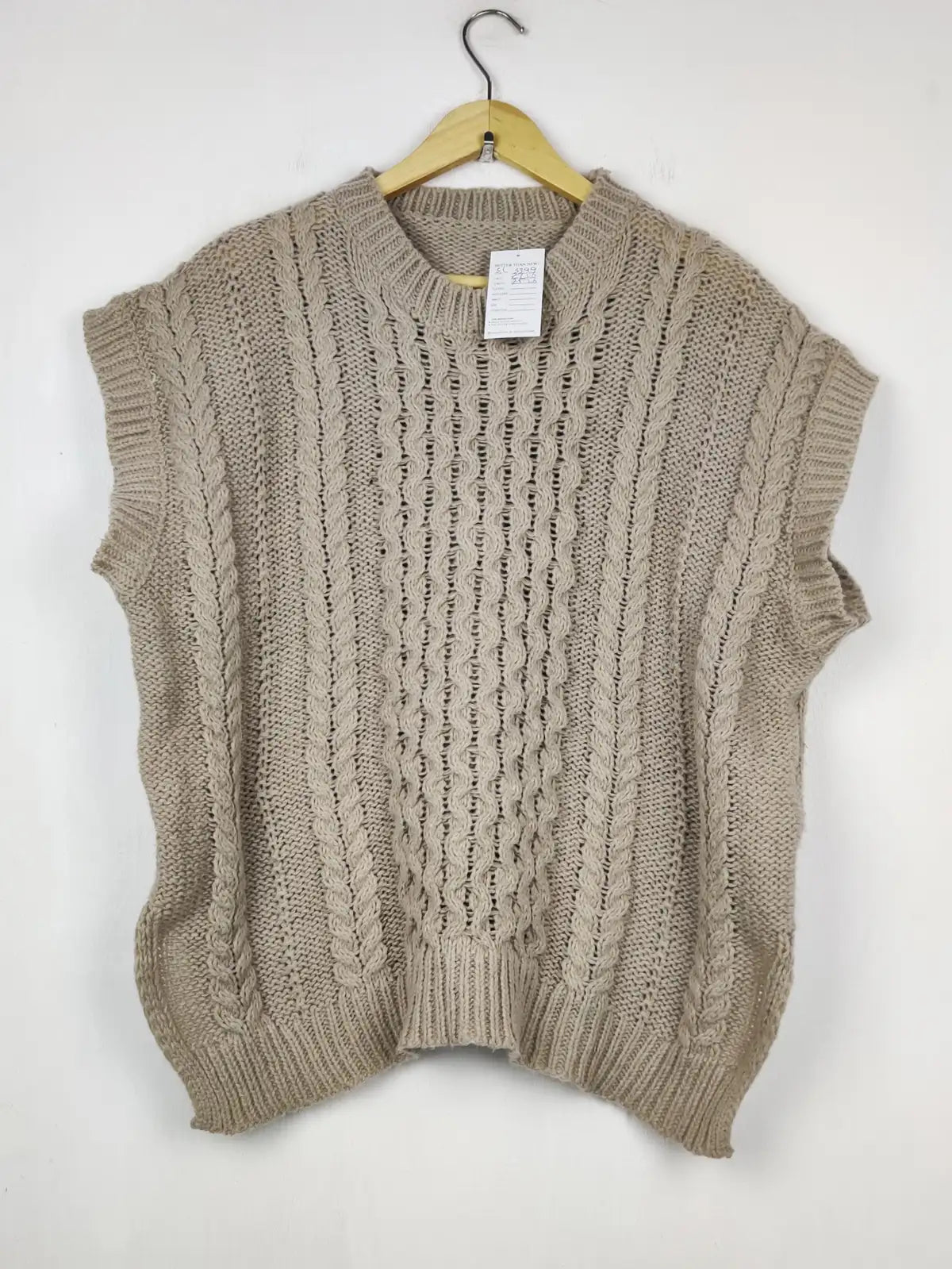 Buy online pre-used pre-loved 100% authentic & Original branded Unknown Brand (SL-5399) available in Pakistan. Top international brands avilable.
