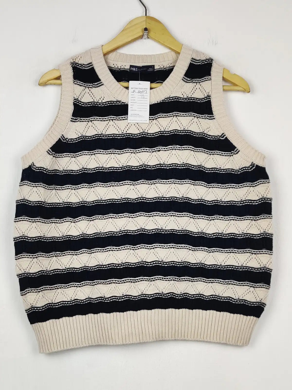 Buy online pre-used pre-loved 100% authentic & Original branded Marks & Spencer (SL-5407) available in Pakistan. Top international brands avilable.
