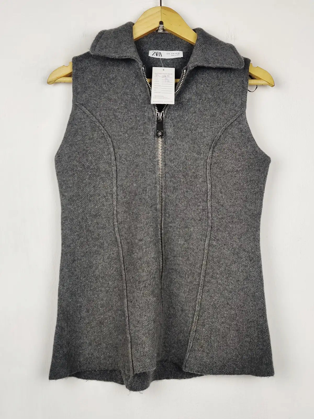 Buy online pre-used pre-loved 100% authentic & Original branded Zara (SL-5412) available in Pakistan. Top international brands avilable.