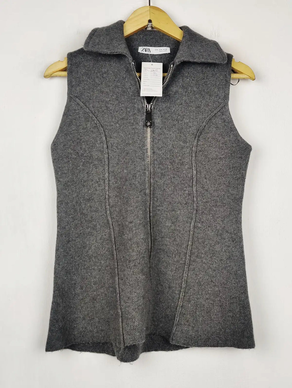 Buy online pre-used pre-loved 100% authentic & Original branded Zara (SL-5412) available in Pakistan. Top international brands avilable.