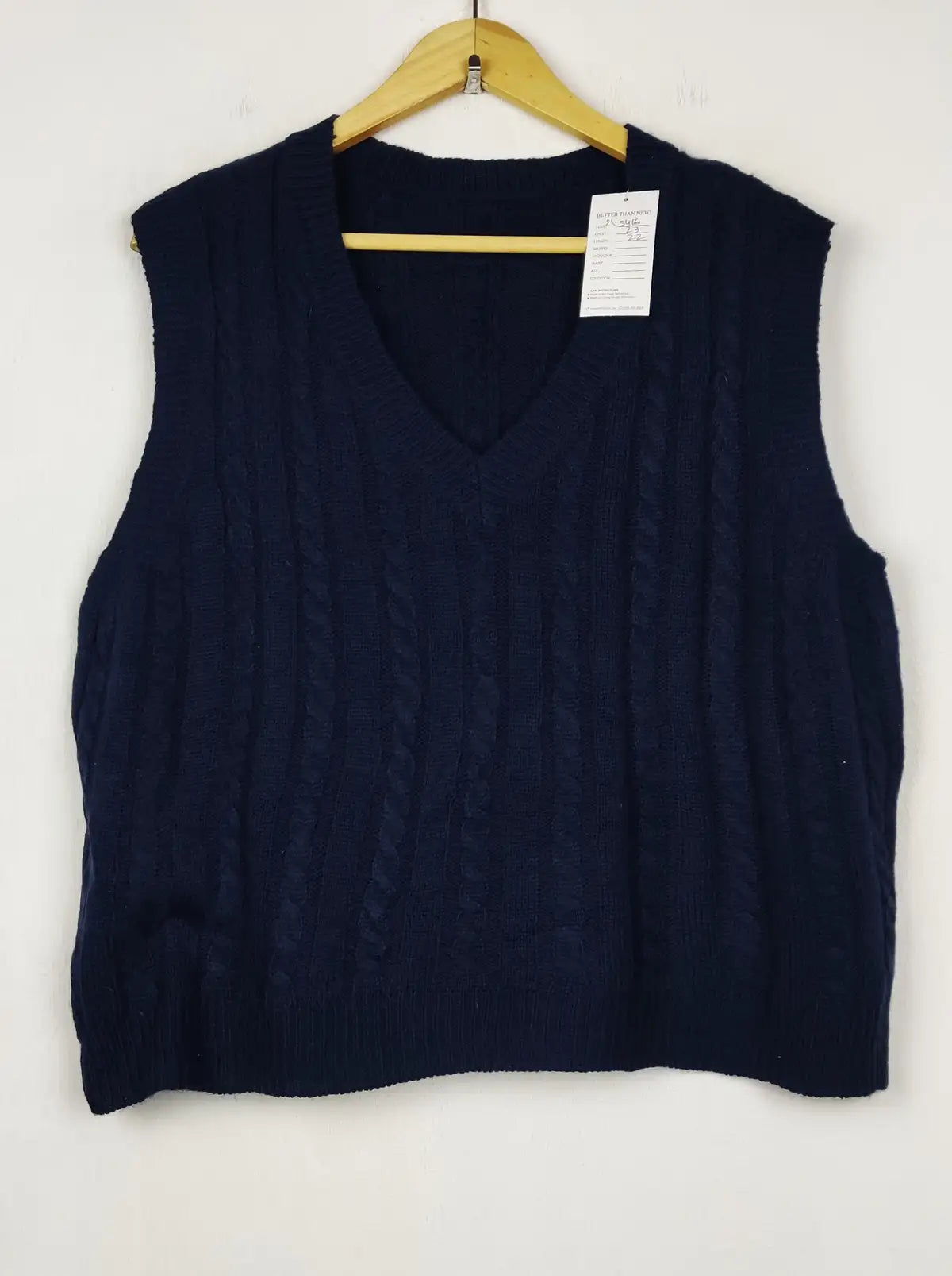 Buy online pre-used pre-loved 100% authentic & Original branded Unknown Brand (SL-5416) available in Pakistan. Top international brands avilable.