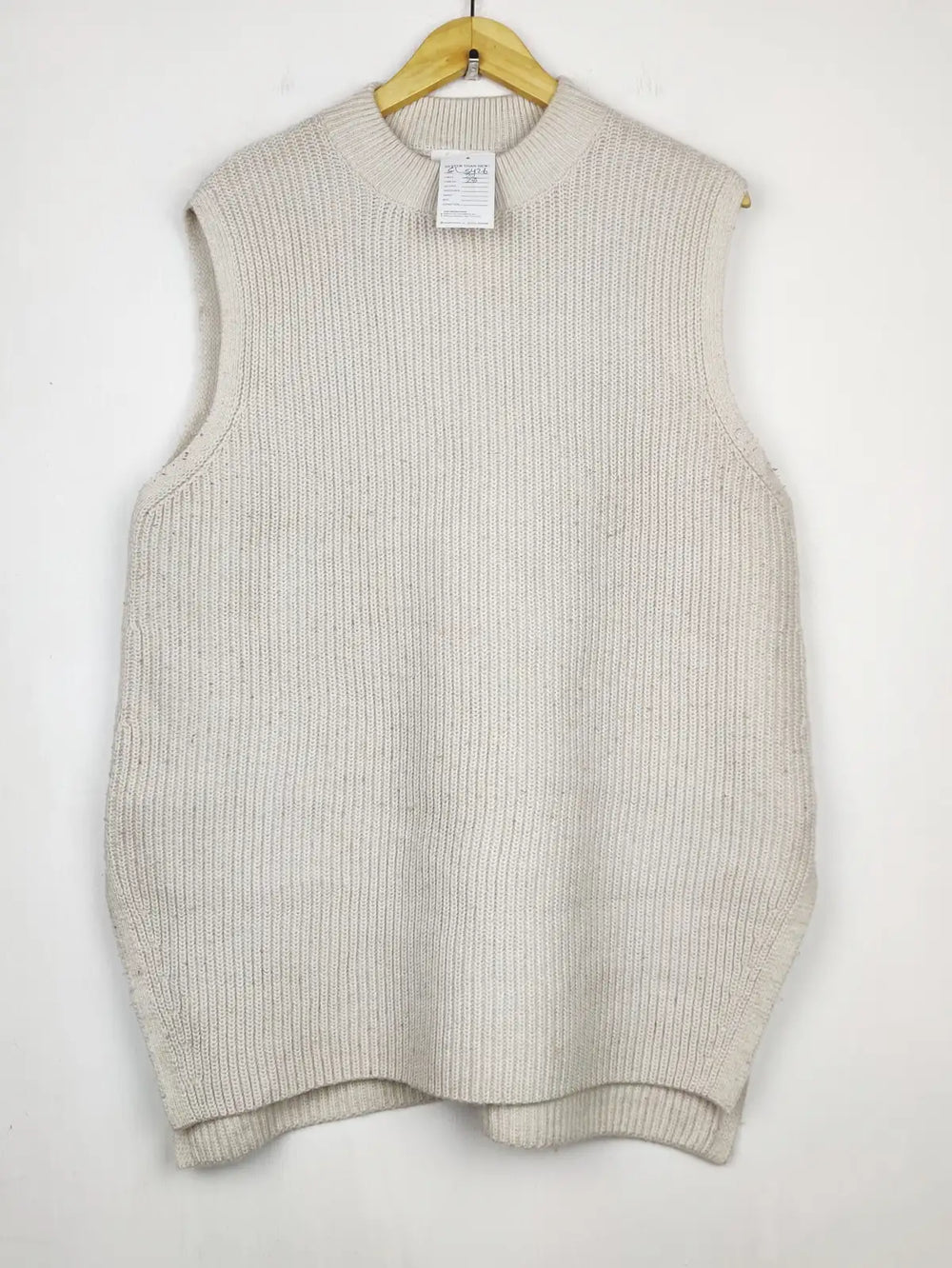 Buy online pre-used pre-loved 100% authentic & Original branded H&M (SL-5426) available in Pakistan. Top international brands avilable.