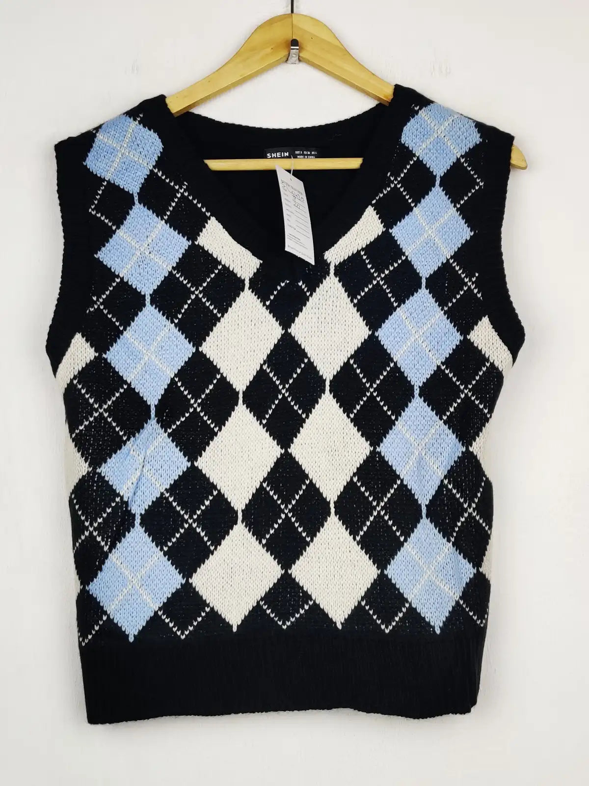 Buy online pre-used pre-loved 100% authentic & Original branded Shein (SL-5432) available in Pakistan. Top international brands avilable.