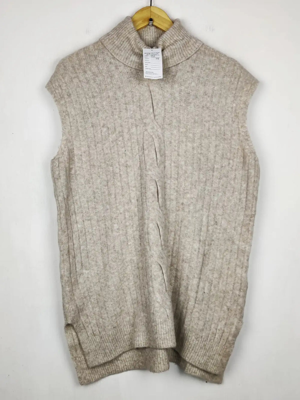 Buy online pre-used pre-loved 100% authentic & Original branded F&F (SL-5442) available in Pakistan. Top international brands avilable.