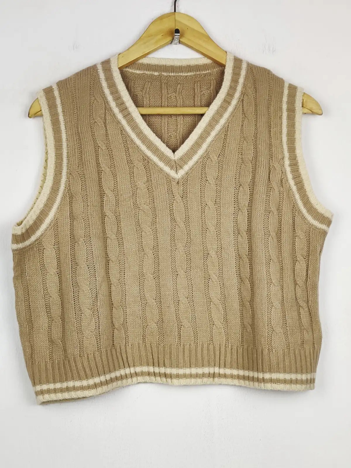 Buy online pre-used pre-loved 100% authentic & Original branded Shein (SL-5444) available in Pakistan. Top international brands avilable.
