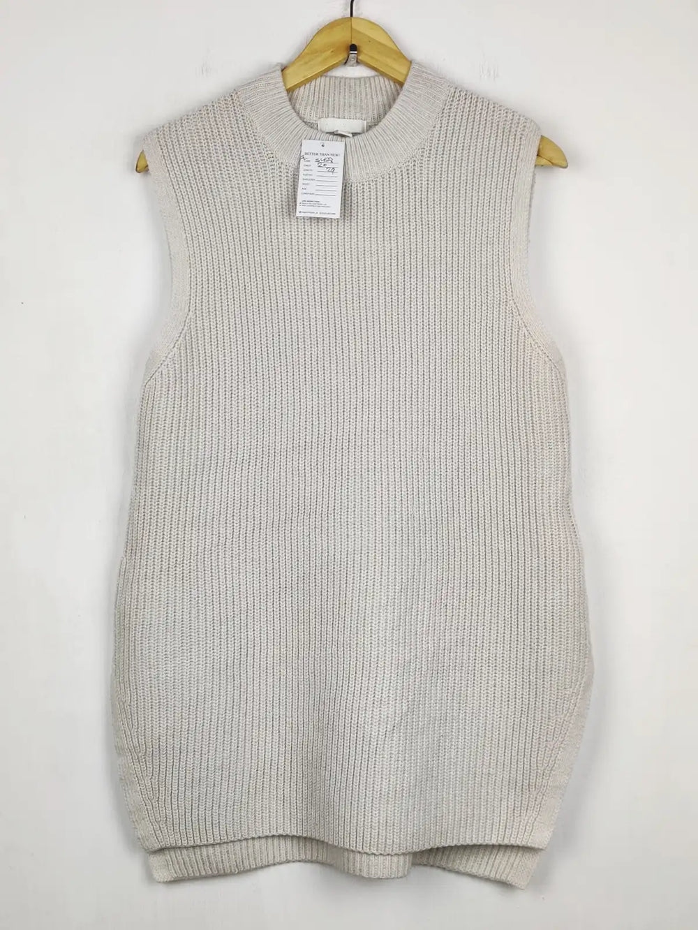 Buy online pre-used pre-loved 100% authentic & Original branded H&M (SL-5458) available in Pakistan. Top international brands avilable.
