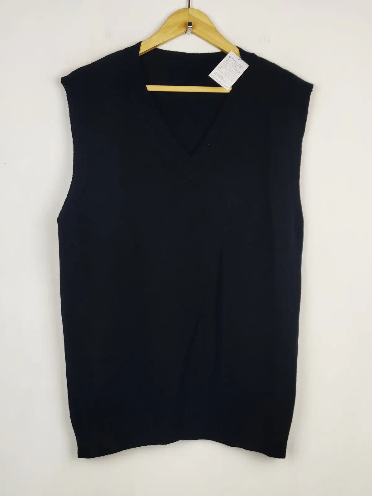 Buy online pre-used pre-loved 100% authentic & Original branded Manfinity (SL-5463) available in Pakistan. Top international brands avilable.