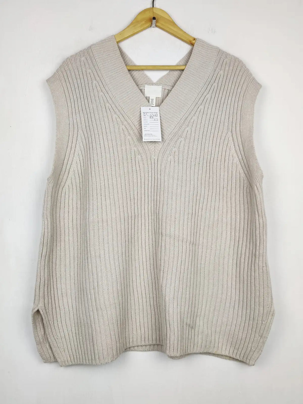 Buy online pre-used pre-loved 100% authentic & Original branded H&M (SL-5467) available in Pakistan. Top international brands avilable.