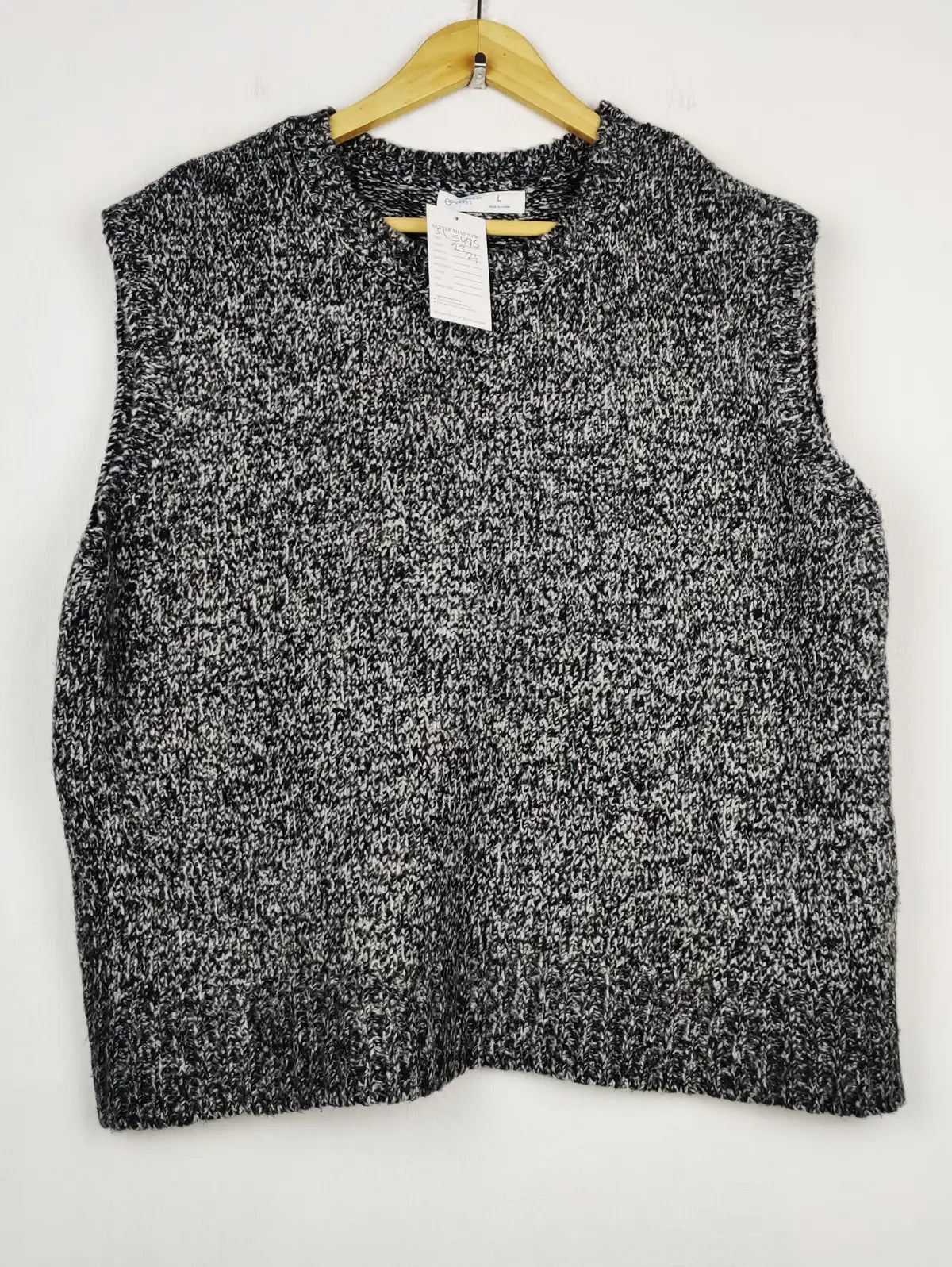Buy online pre-used pre-loved 100% authentic & Original branded Primark (SL-5475) available in Pakistan. Top international brands avilable.