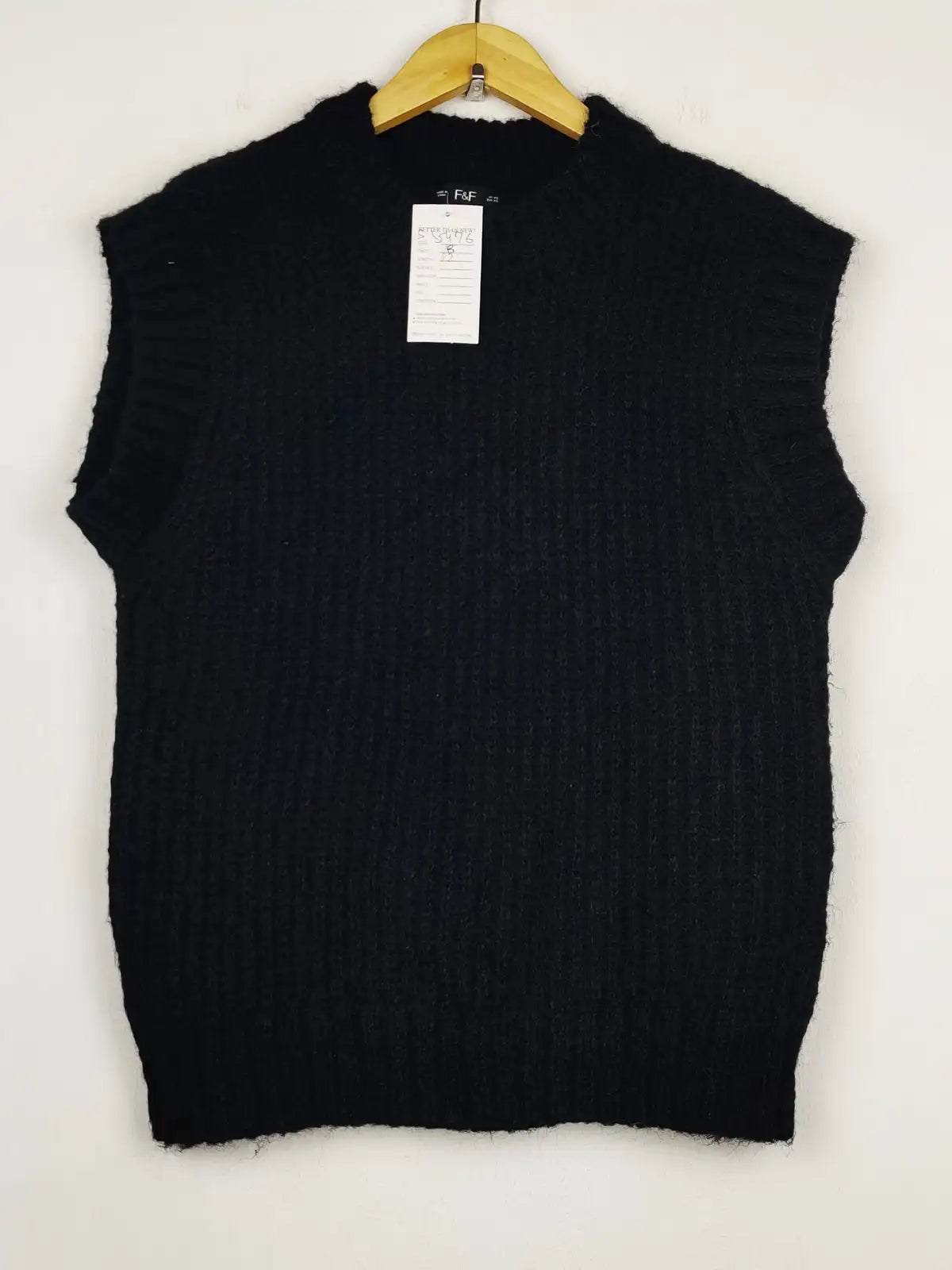 Buy online pre-used pre-loved 100% authentic & Original branded F&F (SL-5476) available in Pakistan. Top international brands avilable.