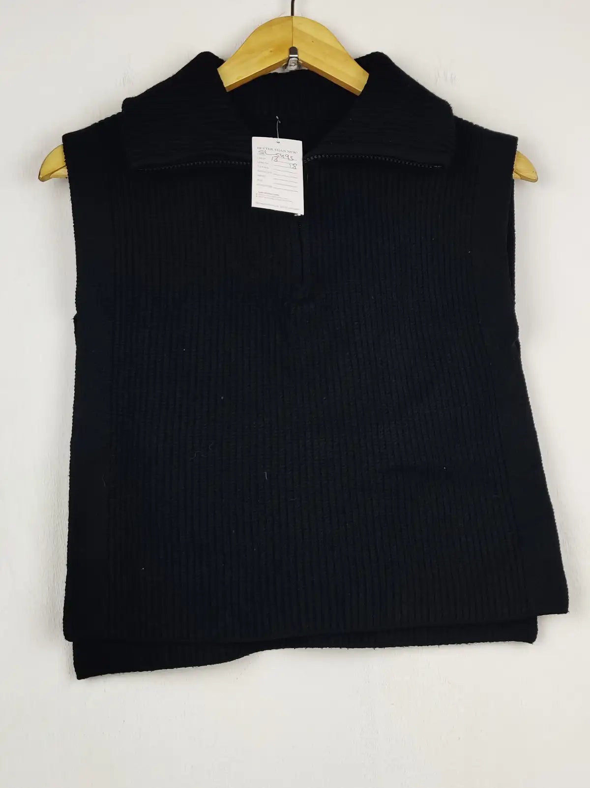 Buy online pre-used pre-loved 100% authentic & Original branded Unknown Brand (SL-5493) available in Pakistan. Top international brands avilable.
