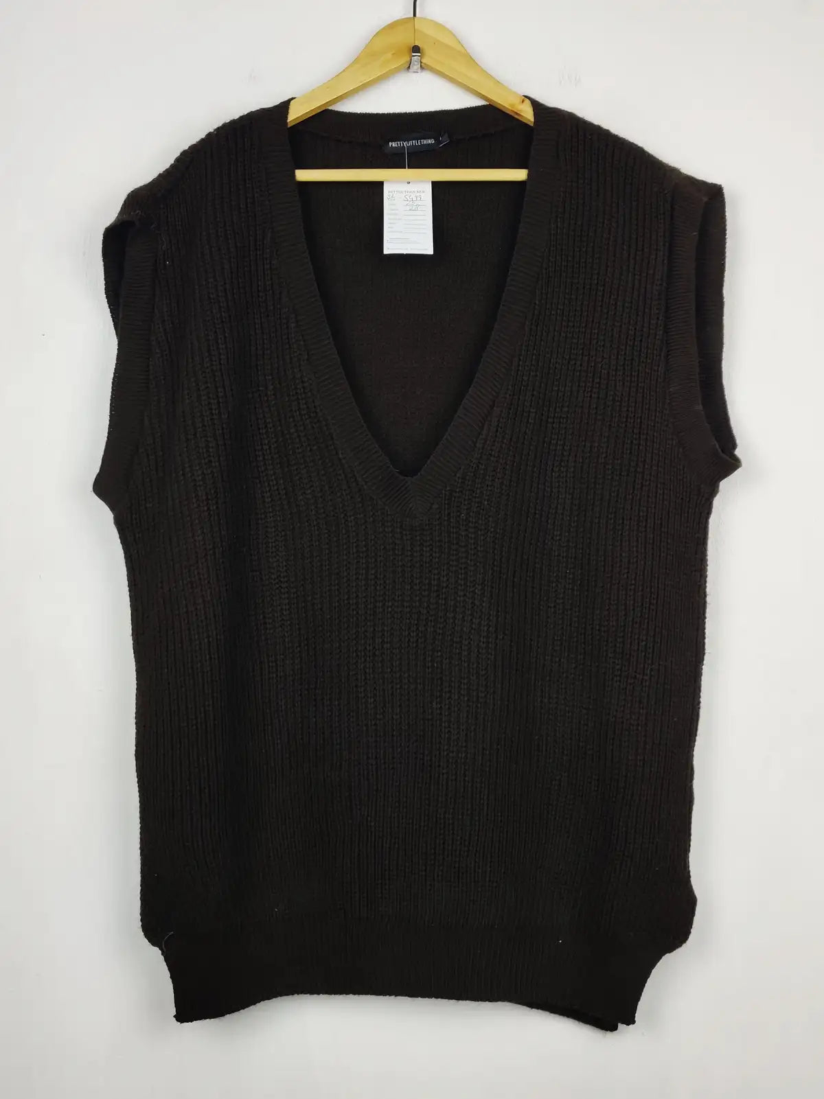 Buy online pre-used pre-loved 100% authentic & Original branded Prettylittlethings (SL-5499) available in Pakistan. Top international brands avilable.