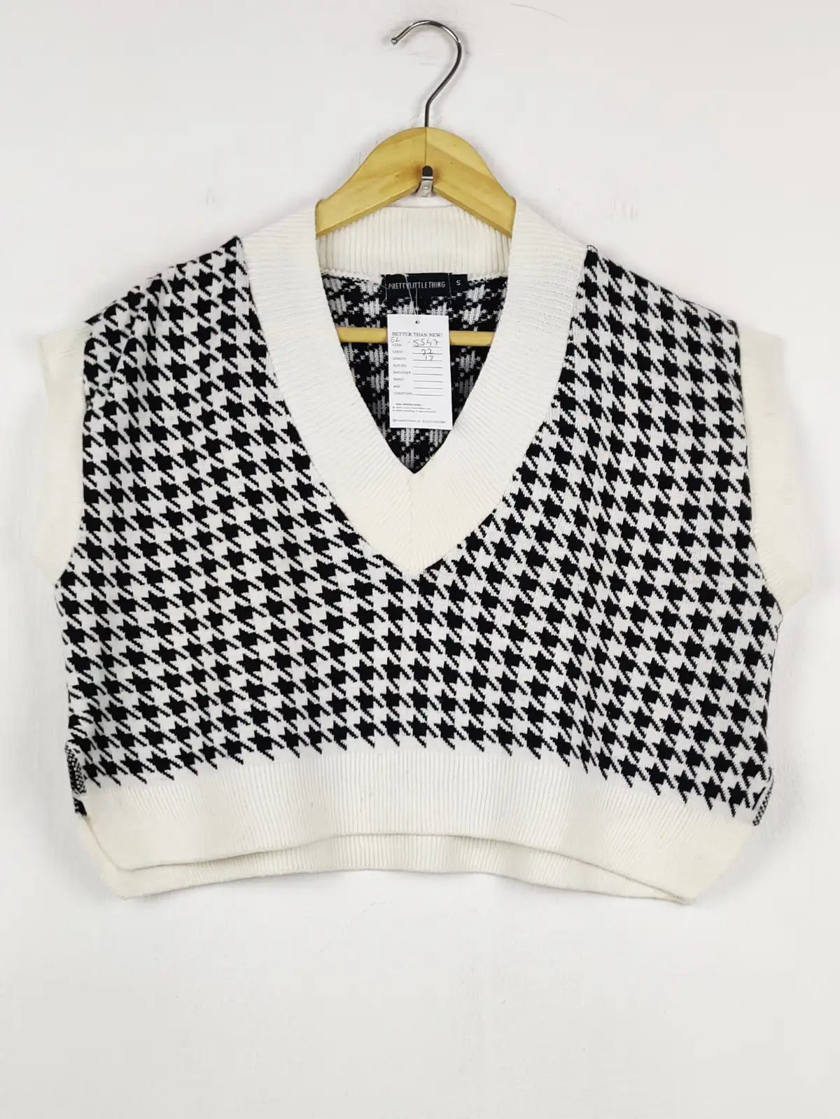 Buy online pre-used pre-loved 100% authentic & Original branded Prettylittlethings (SL-5547) available in Pakistan. Top international brands avilable.
