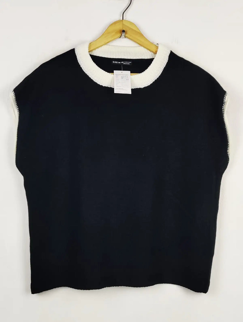 Buy online pre-used pre-loved 100% authentic & Original branded Shein (SL-5552) available in Pakistan. Top international brands avilable.