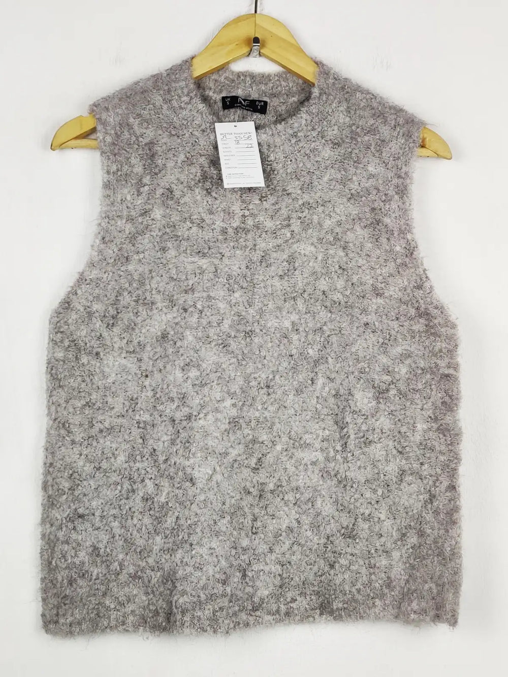 Buy online pre-used pre-loved 100% authentic & Original branded F&F (SL-5558) available in Pakistan. Top international brands avilable.