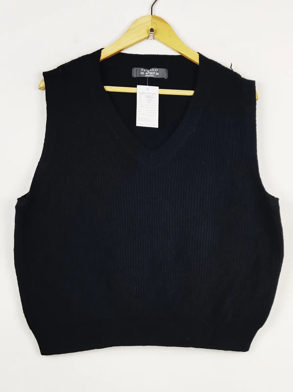 Buy online pre-used pre-loved 100% authentic & Original branded Primark (SL-5605) available in Pakistan. Top international brands avilable.