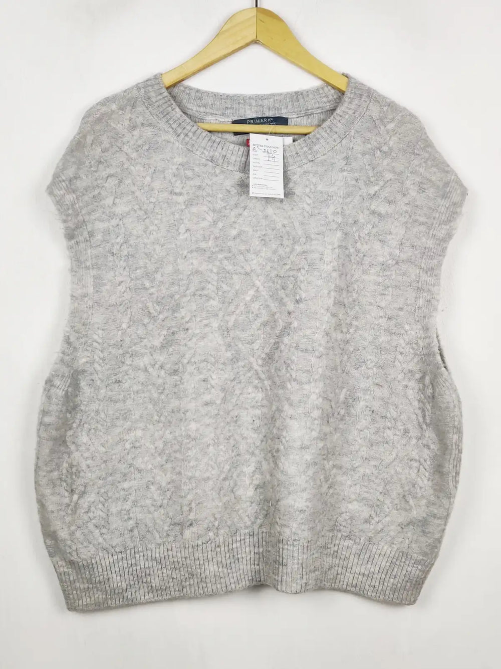 Buy online pre-used pre-loved 100% authentic & Original branded Primark (SL-5610) available in Pakistan. Top international brands avilable.