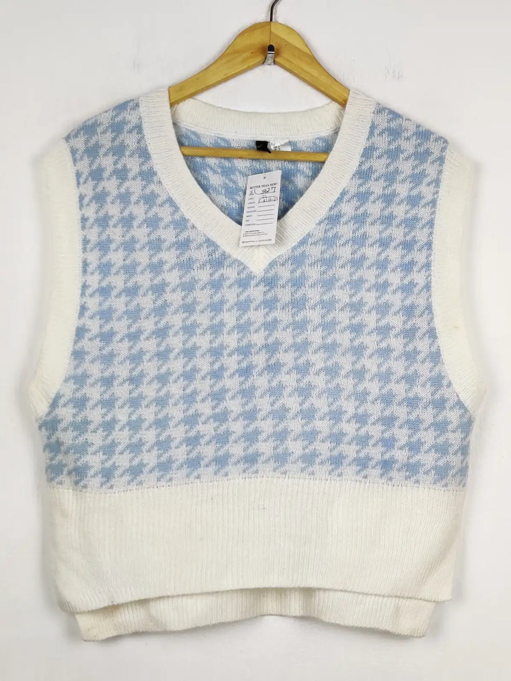 Buy online pre-used pre-loved 100% authentic & Original branded H&M (SL-5627) available in Pakistan. Top international brands avilable.