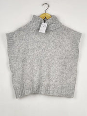 Buy online pre-used pre-loved 100% authentic & Original branded F&F (SL-5639) available in Pakistan. Top international brands avilable.
