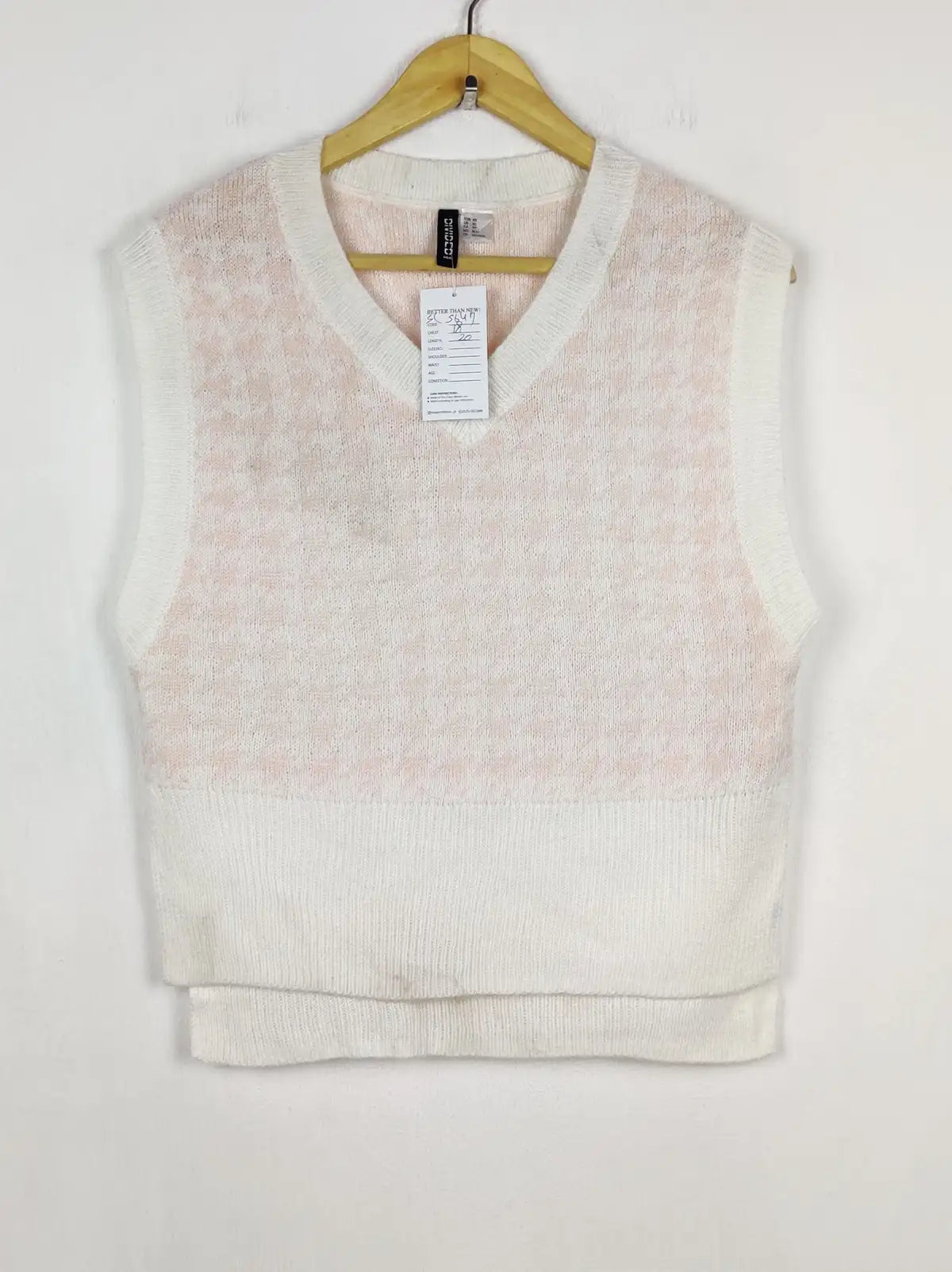 Buy online pre-used pre-loved 100% authentic & Original branded H&M (SL-5647) available in Pakistan. Top international brands avilable.