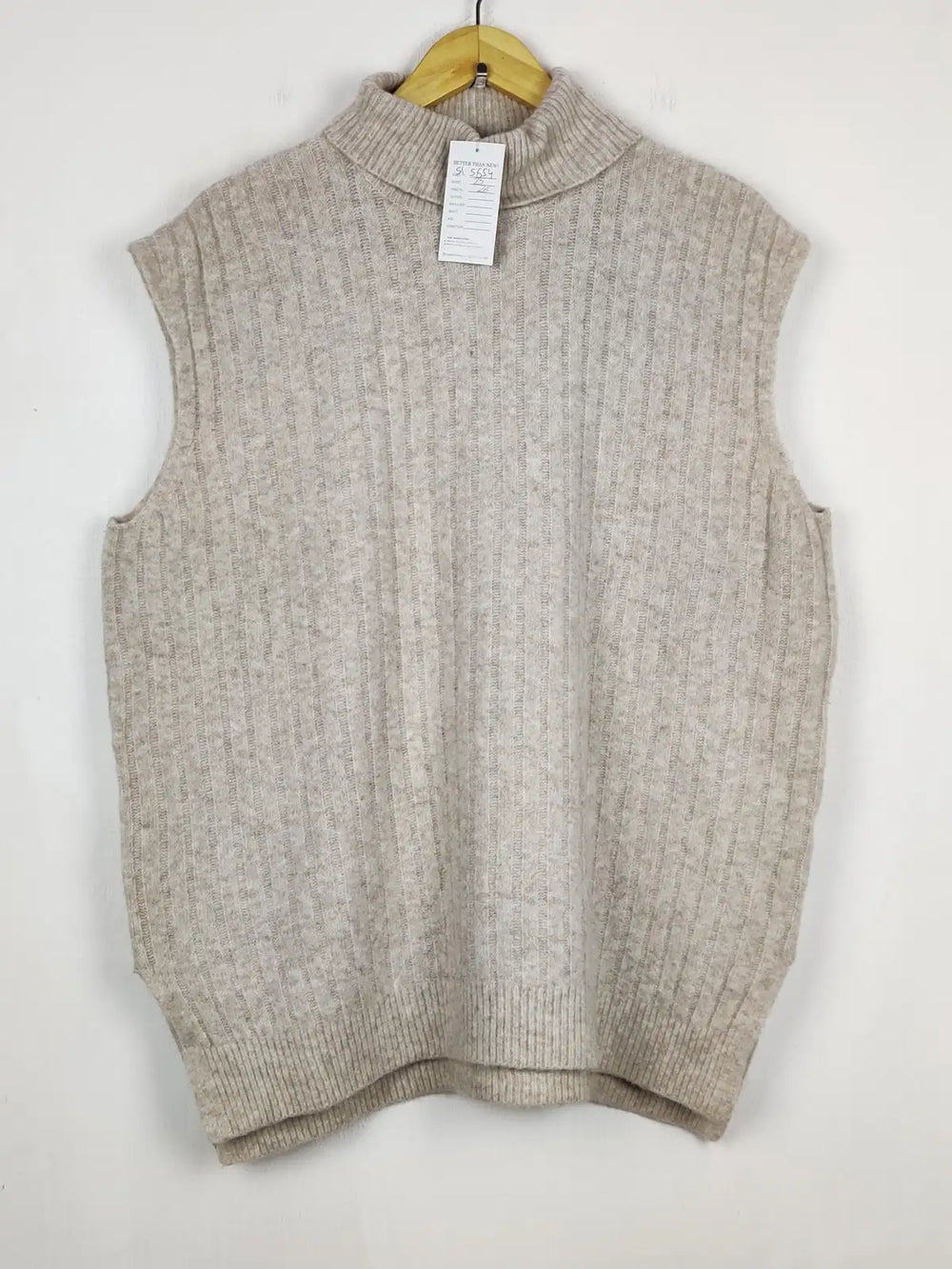 Buy online pre-used pre-loved 100% authentic & Original branded F&F (SL-5654) available in Pakistan. Top international brands avilable.