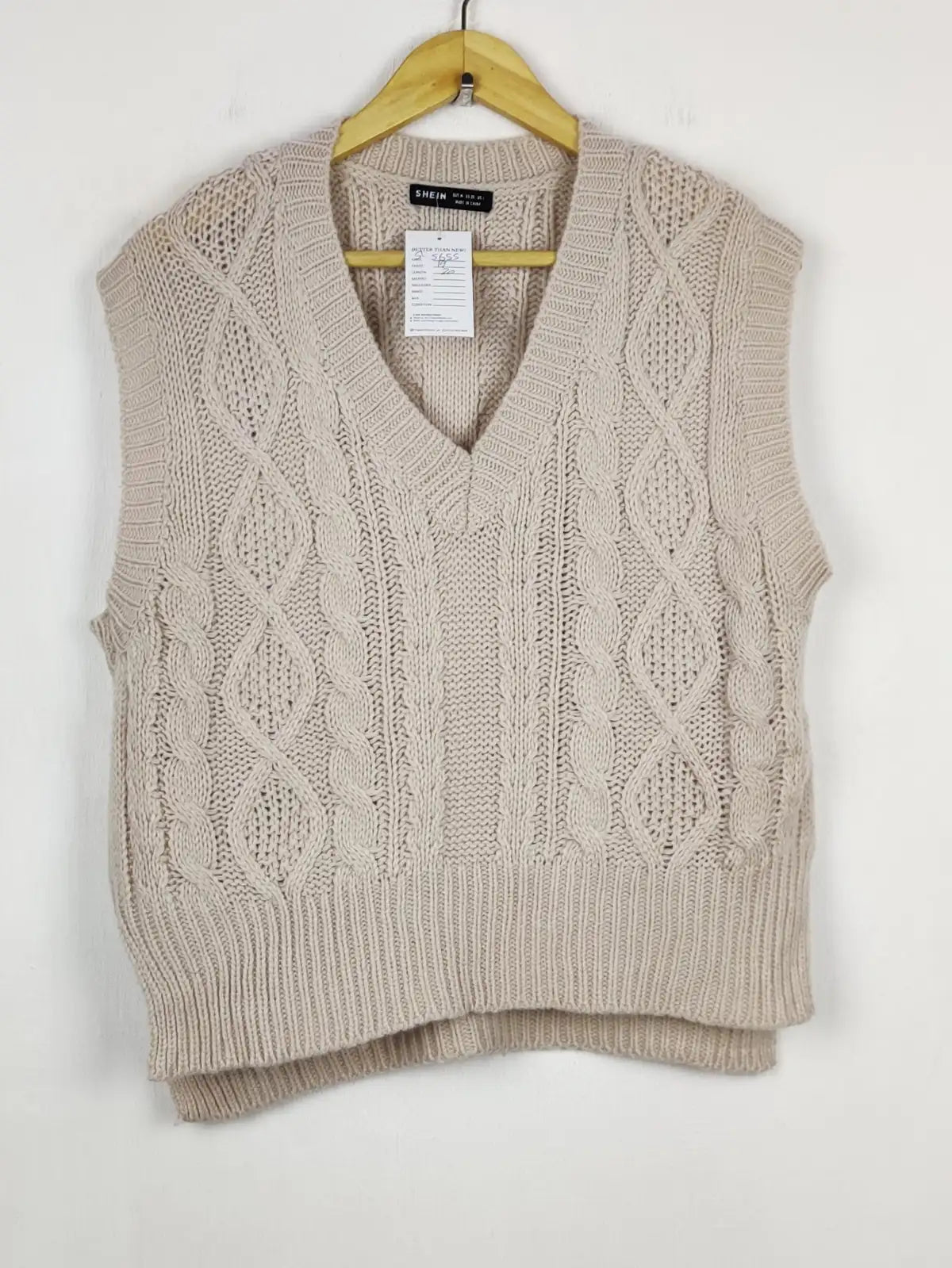 Buy online pre-used pre-loved 100% authentic & Original branded Shein (SL-5655) available in Pakistan. Top international brands avilable.