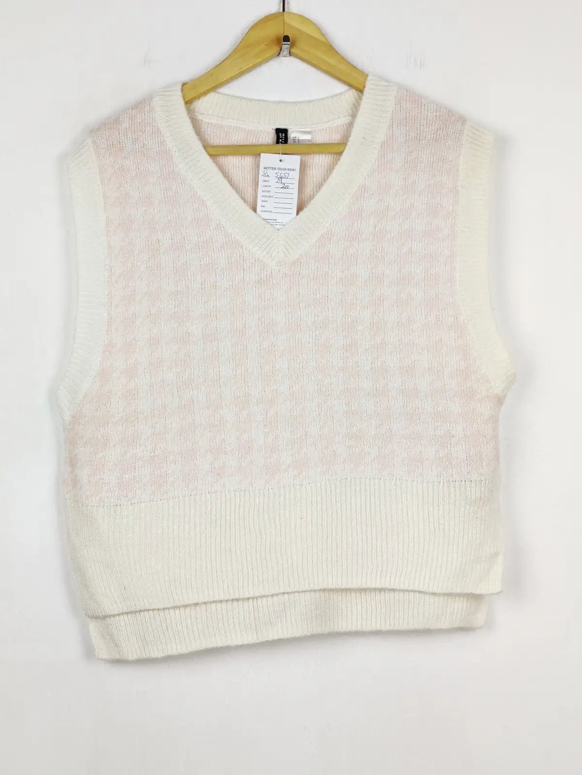 Buy online pre-used pre-loved 100% authentic & Original branded H&M (SL-5657) available in Pakistan. Top international brands avilable.