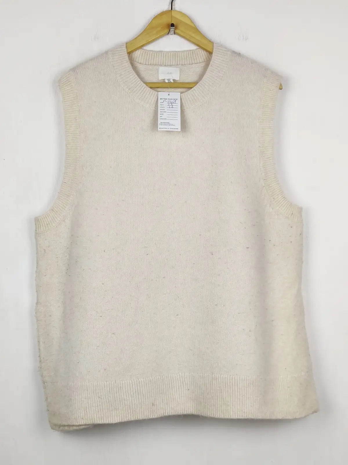 Buy online pre-used pre-loved 100% authentic & Original branded H&M (SL-5661) available in Pakistan. Top international brands avilable.